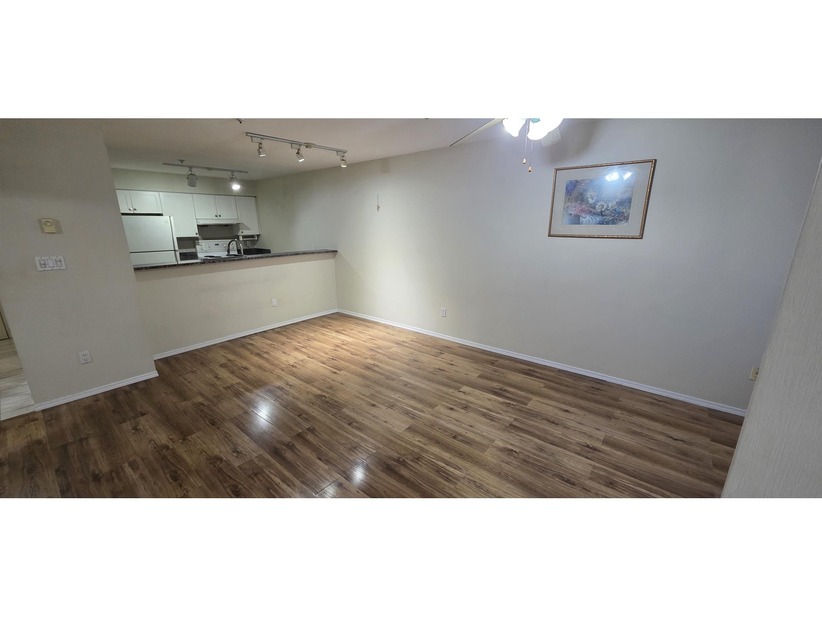 208 12769 72 Avenue, Surrey, British Columbia  V3W 2M7 - Photo 6 - R2946466