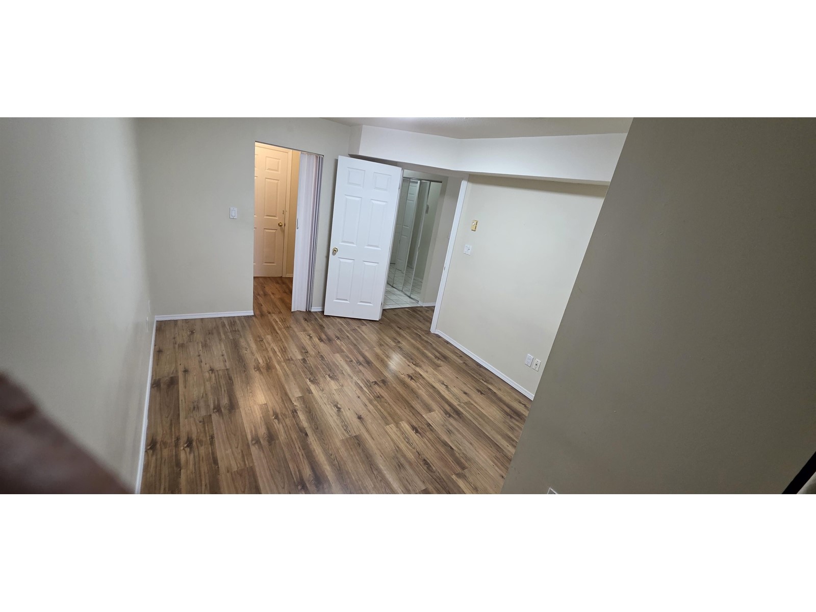 208 12769 72 Avenue, Surrey, British Columbia  V3W 2M7 - Photo 16 - R2946466