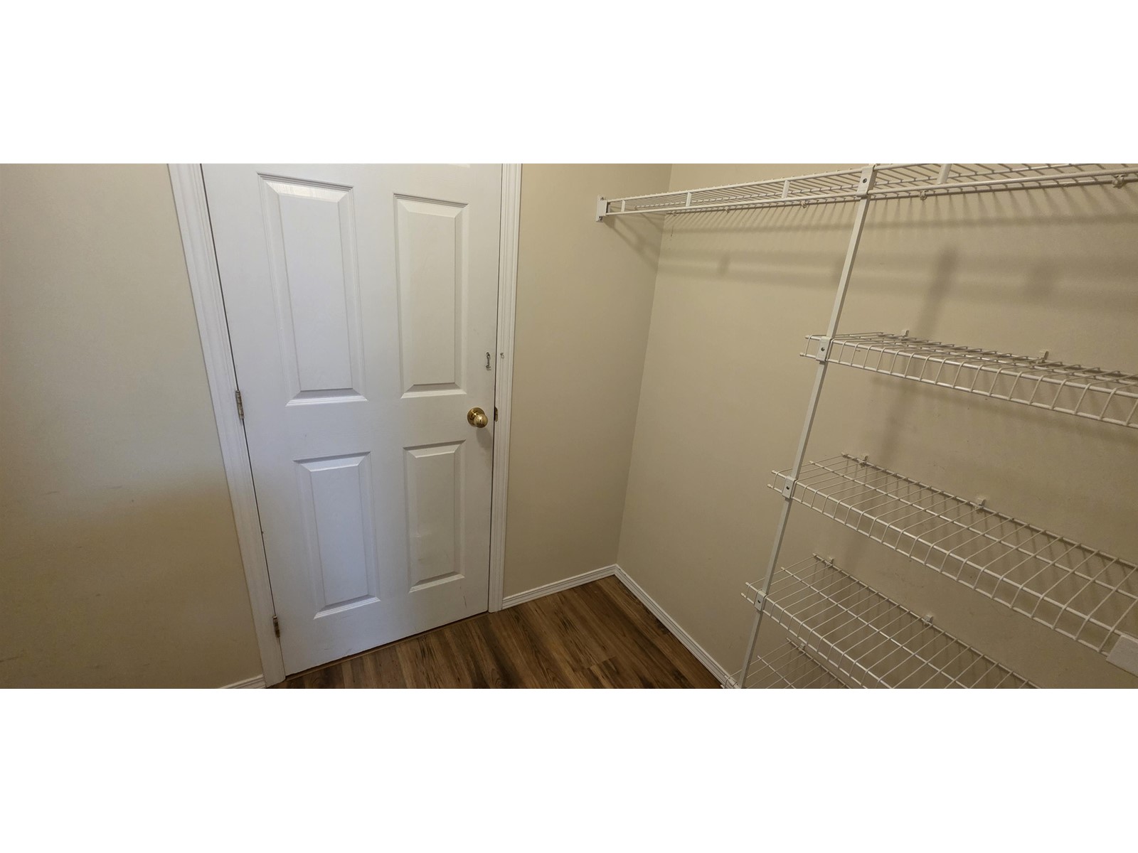 208 12769 72 Avenue, Surrey, British Columbia  V3W 2M7 - Photo 13 - R2946466
