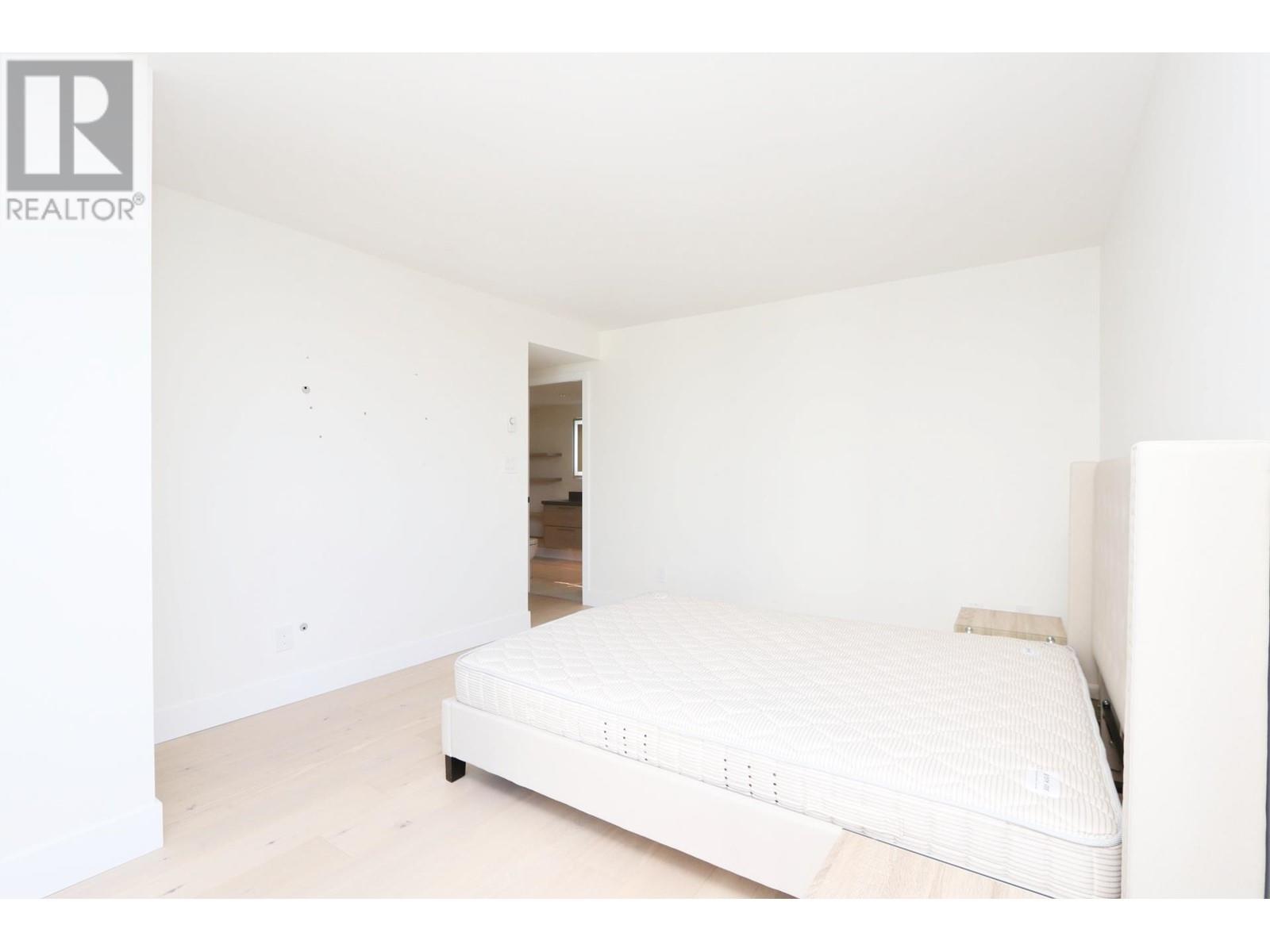 Listing Picture 10 of 26 : 2201 1500 HOWE STREET, Vancouver / 溫哥華 - 魯藝地產 Yvonne Lu Group - MLS Medallion Club Member