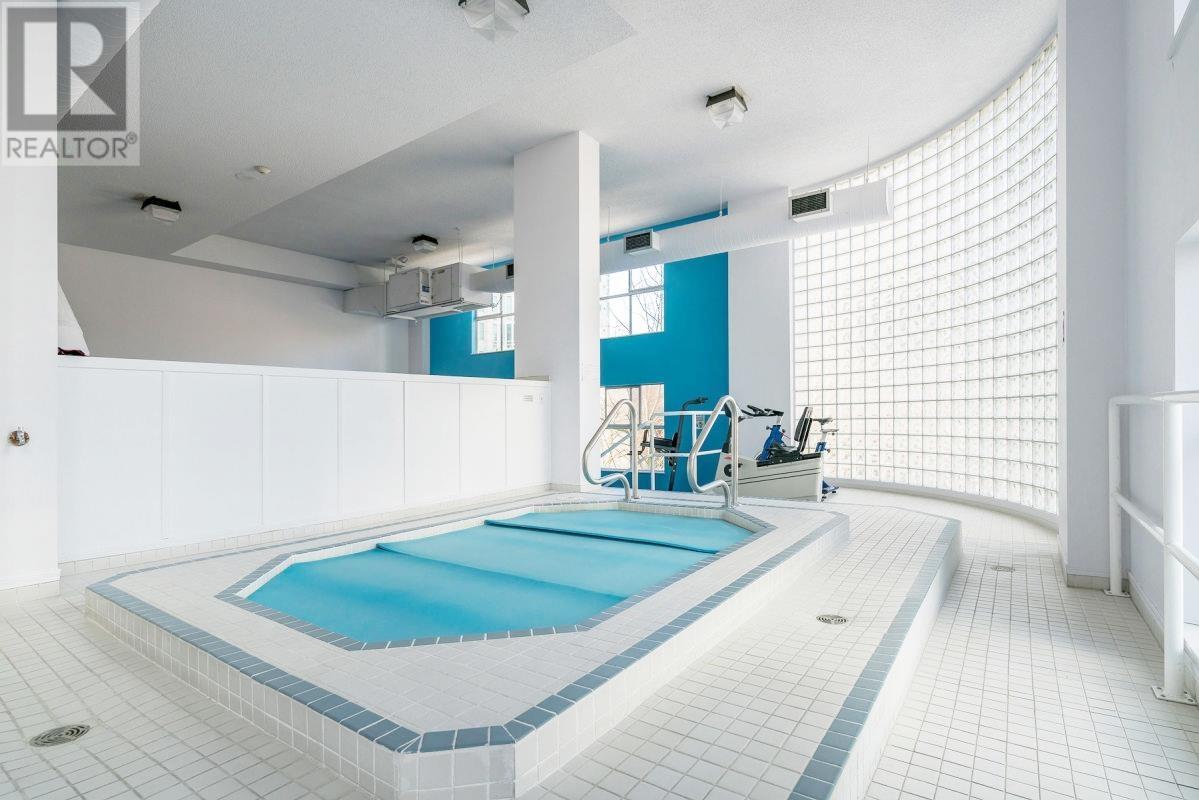 Listing Picture 20 of 26 : 2201 1500 HOWE STREET, Vancouver / 溫哥華 - 魯藝地產 Yvonne Lu Group - MLS Medallion Club Member