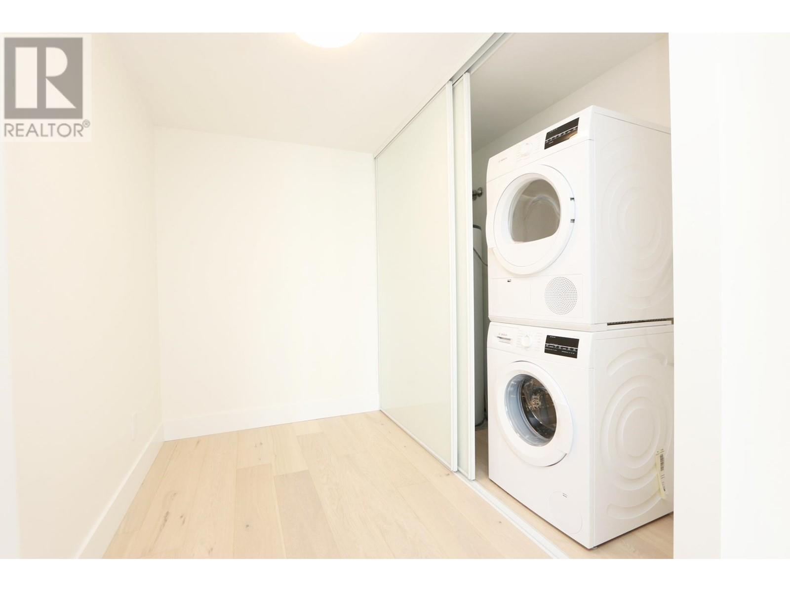 Listing Picture 16 of 26 : 2201 1500 HOWE STREET, Vancouver / 溫哥華 - 魯藝地產 Yvonne Lu Group - MLS Medallion Club Member