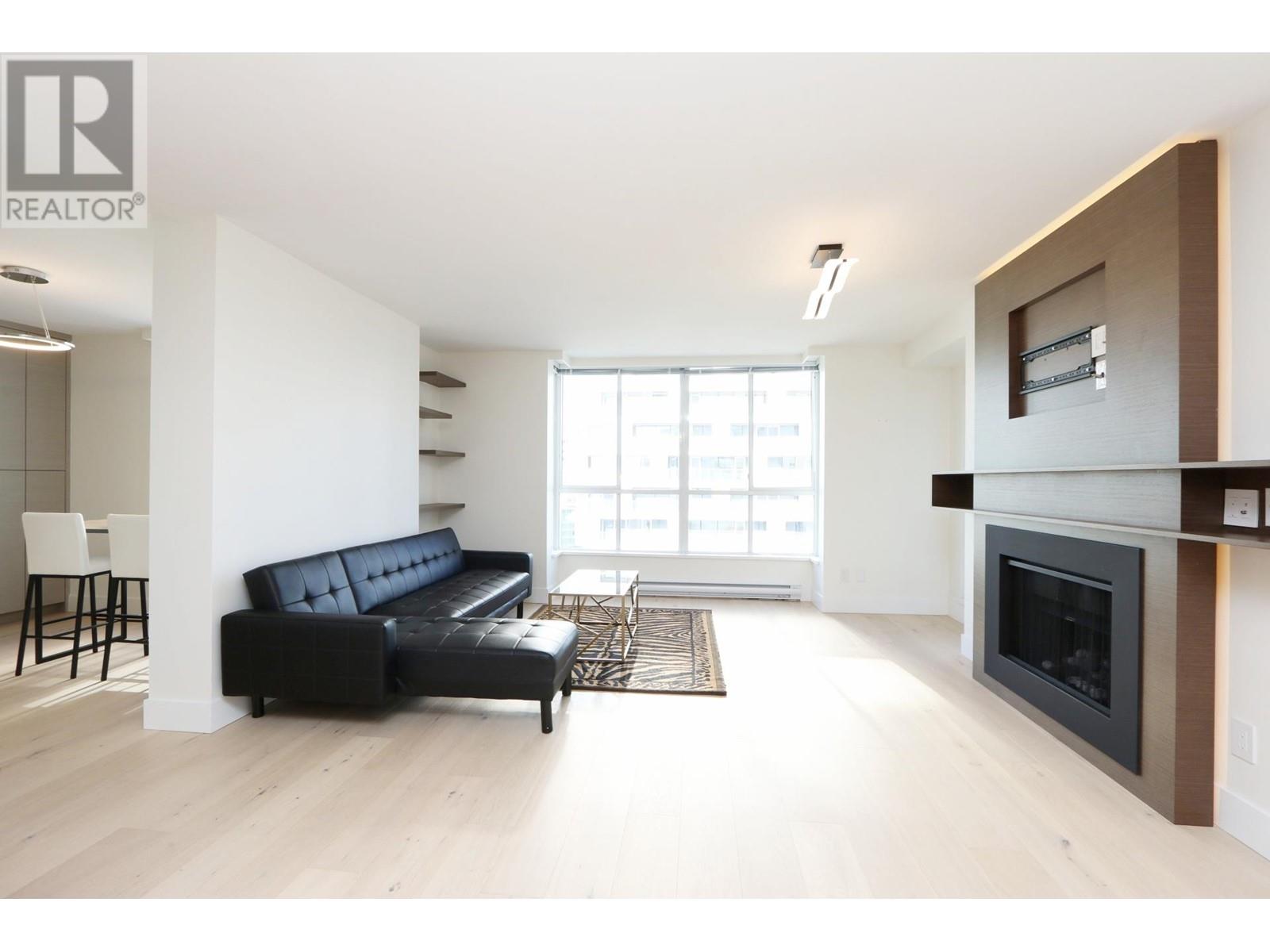 Listing Picture 5 of 26 : 2201 1500 HOWE STREET, Vancouver / 溫哥華 - 魯藝地產 Yvonne Lu Group - MLS Medallion Club Member