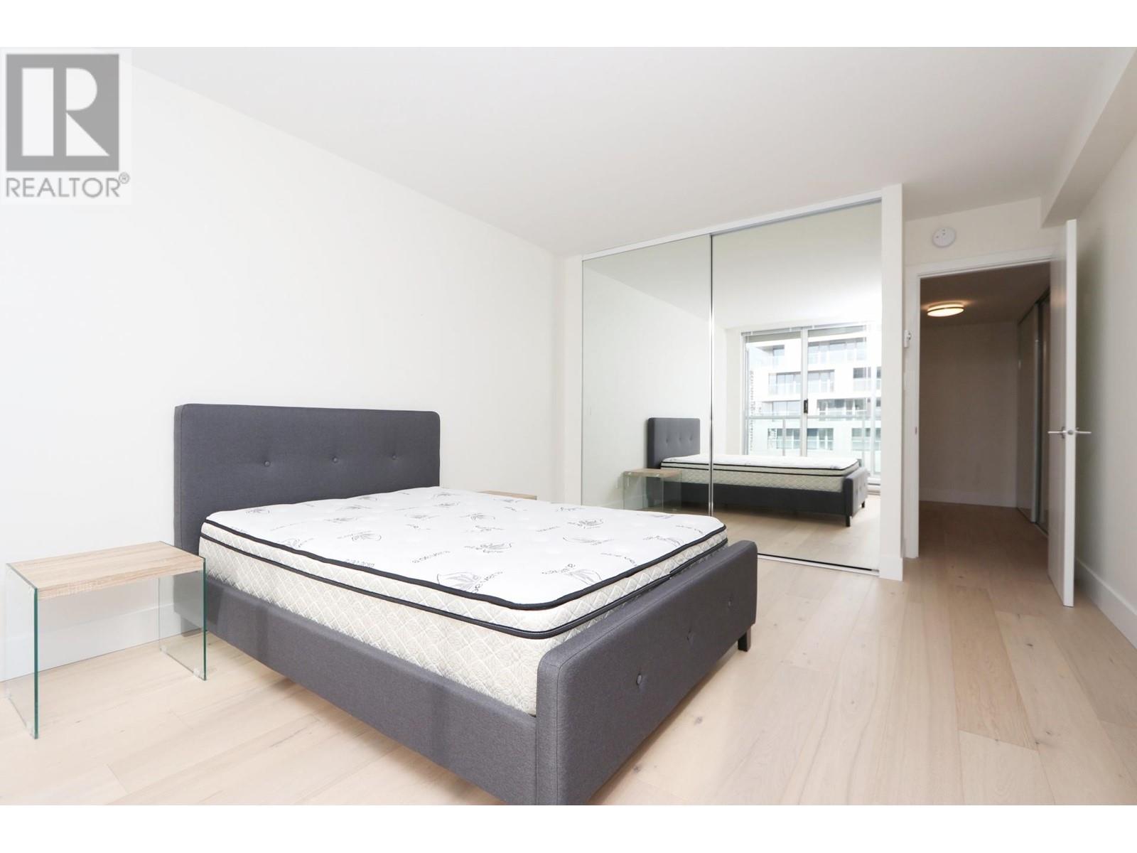 Listing Picture 14 of 26 : 2201 1500 HOWE STREET, Vancouver / 溫哥華 - 魯藝地產 Yvonne Lu Group - MLS Medallion Club Member