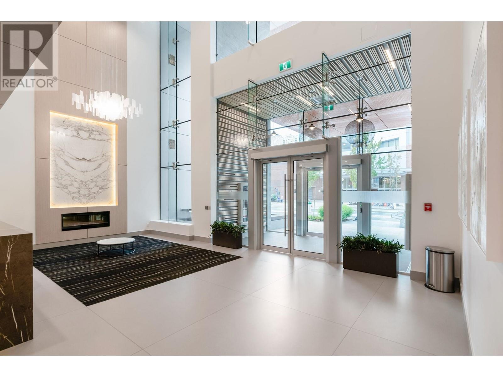 Listing Picture 3 of 40 : 308 6080 MCKAY AVENUE, Burnaby / 本拿比 - 魯藝地產 Yvonne Lu Group - MLS Medallion Club Member