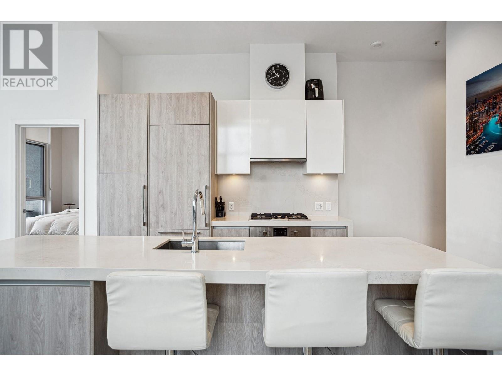 Listing Picture 12 of 40 : 308 6080 MCKAY AVENUE, Burnaby / 本拿比 - 魯藝地產 Yvonne Lu Group - MLS Medallion Club Member