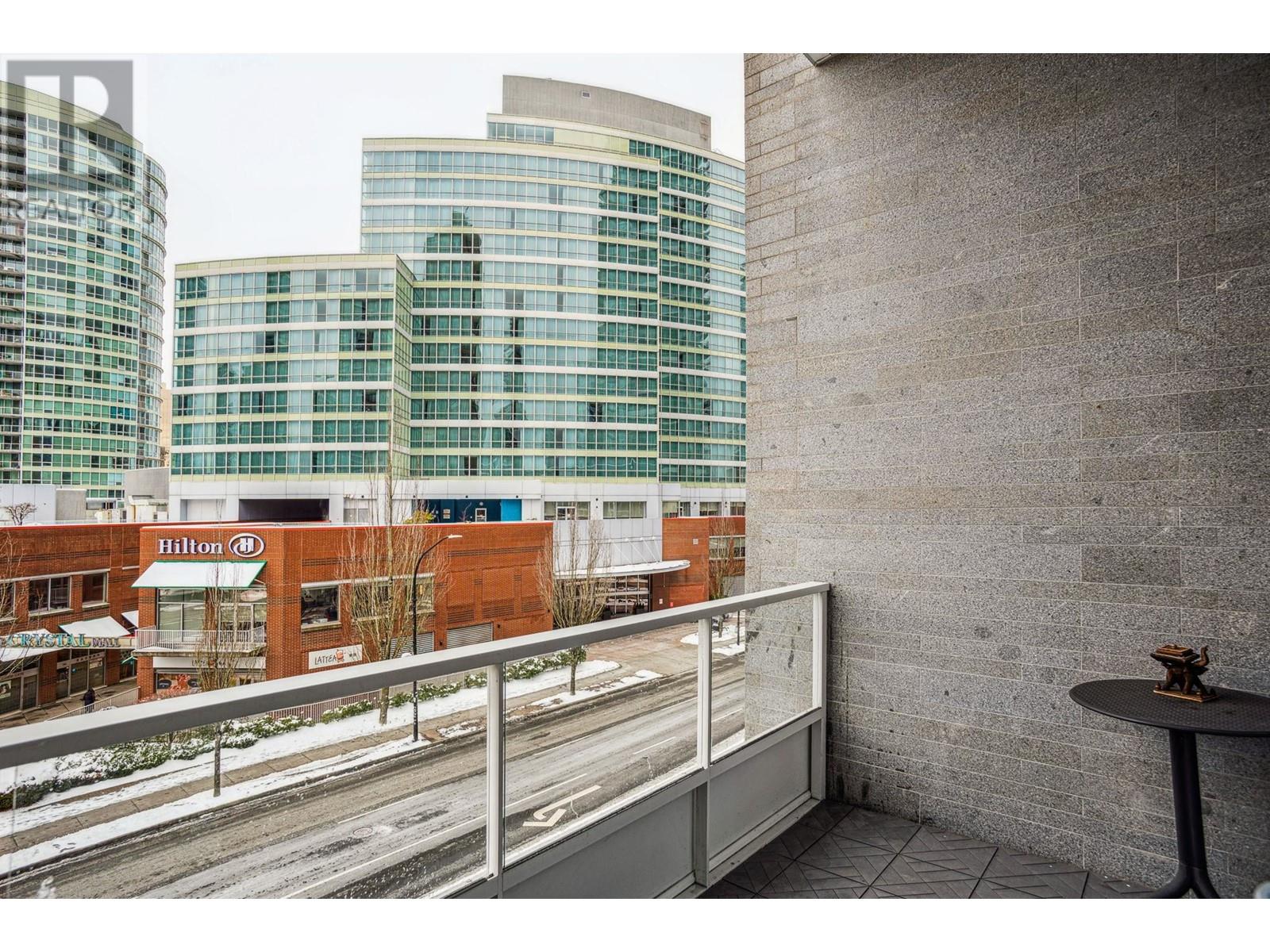 Listing Picture 23 of 40 : 308 6080 MCKAY AVENUE, Burnaby / 本拿比 - 魯藝地產 Yvonne Lu Group - MLS Medallion Club Member