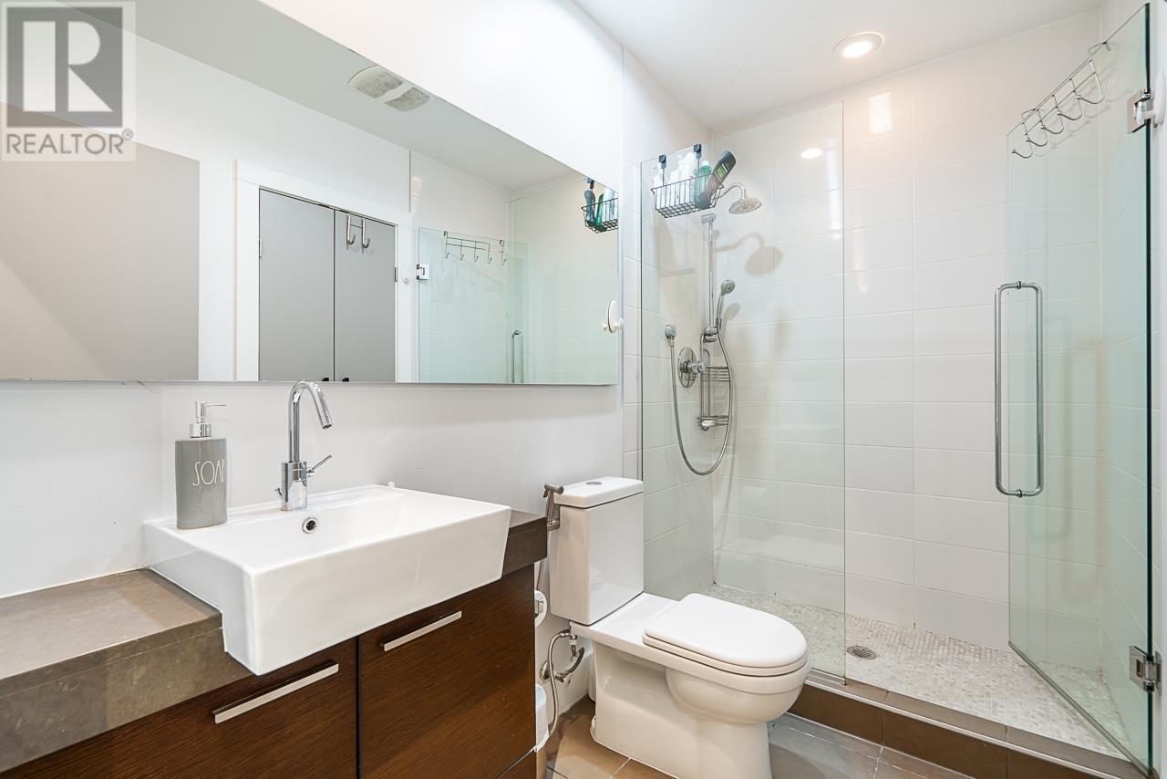 Listing Picture 16 of 30 : 861 RICHARDS STREET, Vancouver / 溫哥華 - 魯藝地產 Yvonne Lu Group - MLS Medallion Club Member