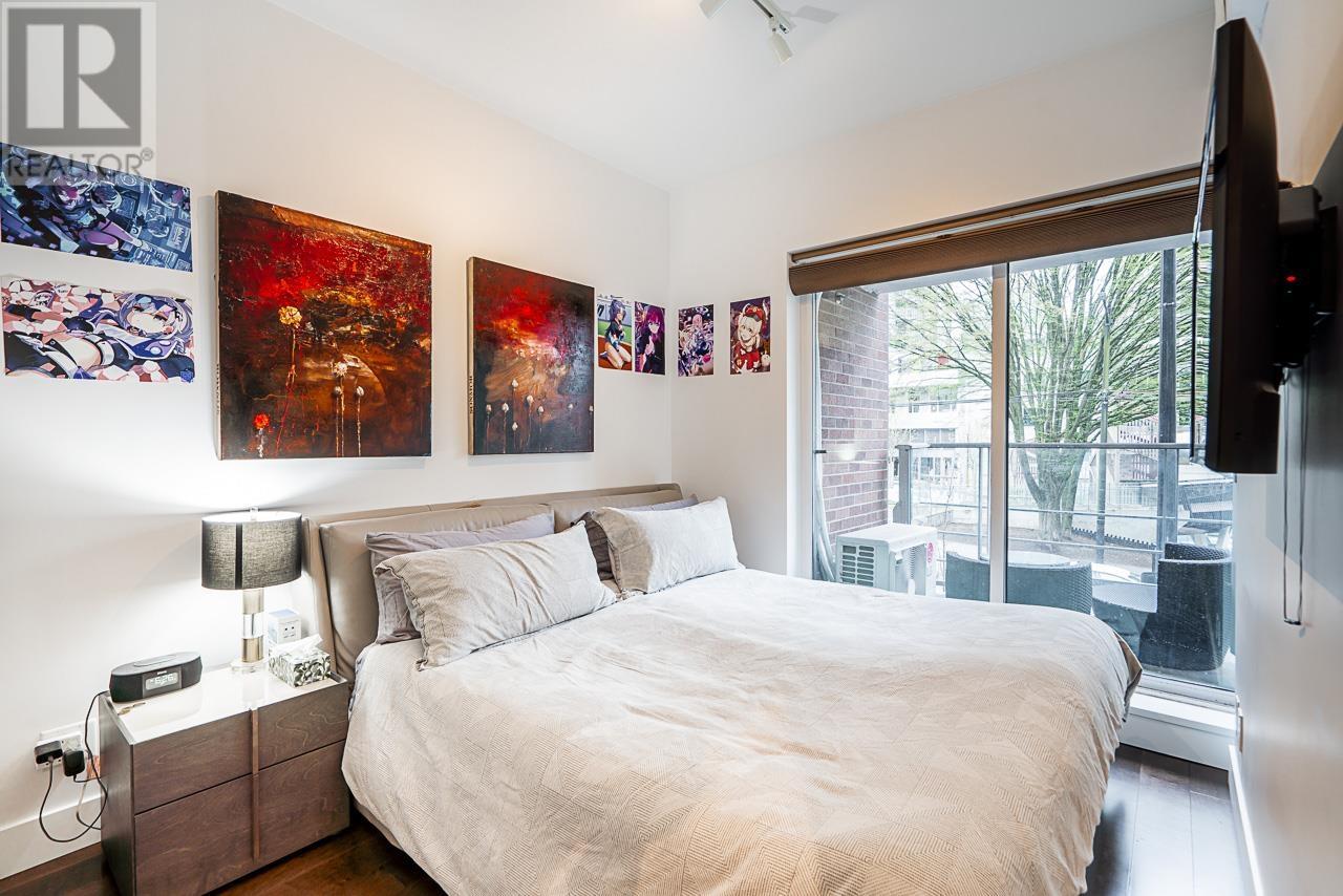 Listing Picture 15 of 30 : 861 RICHARDS STREET, Vancouver / 溫哥華 - 魯藝地產 Yvonne Lu Group - MLS Medallion Club Member