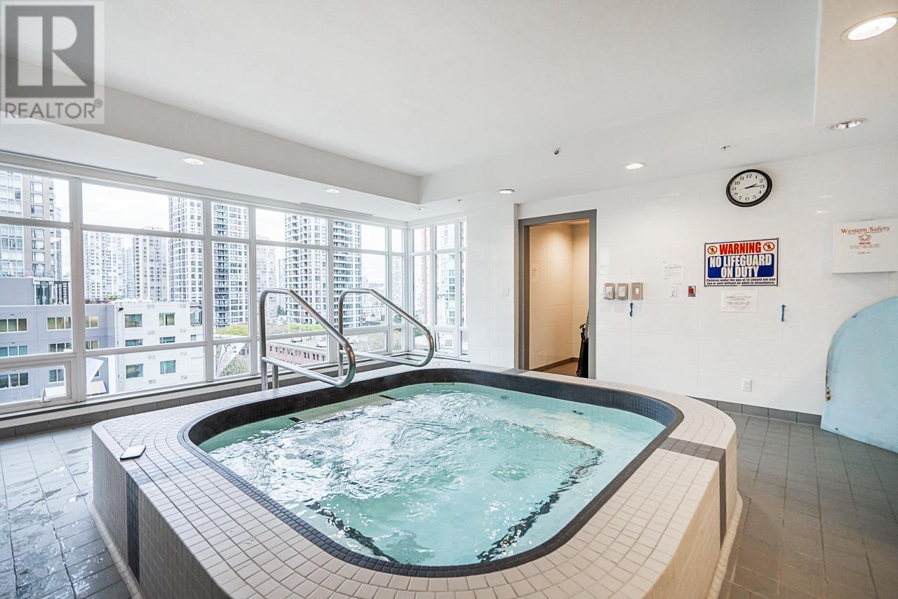 Listing Picture 23 of 30 : 861 RICHARDS STREET, Vancouver / 溫哥華 - 魯藝地產 Yvonne Lu Group - MLS Medallion Club Member