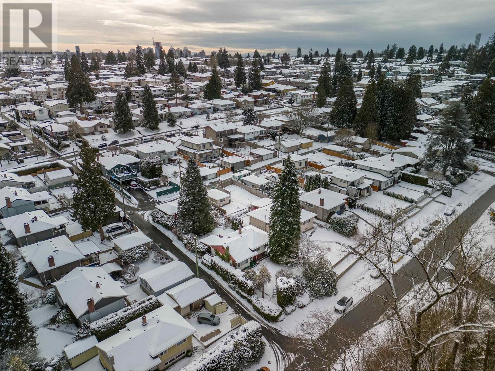 8274 Wedgewood Street, Burnaby, British Columbia  V3N 1C4 - Photo 35 - R2963001