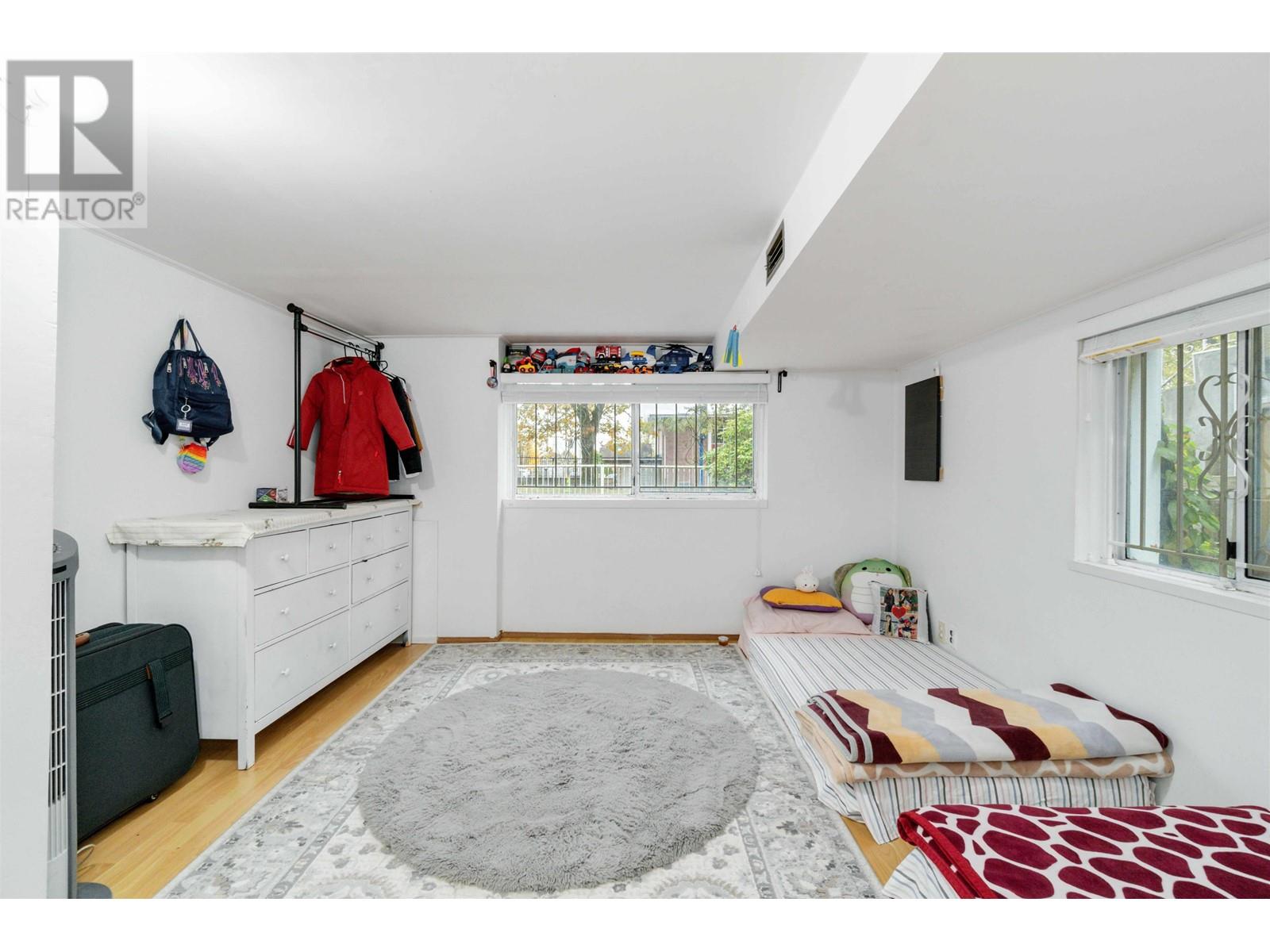 Listing Picture 25 of 38 : 453 E 47TH AVENUE, Vancouver / 溫哥華 - 魯藝地產 Yvonne Lu Group - MLS Medallion Club Member