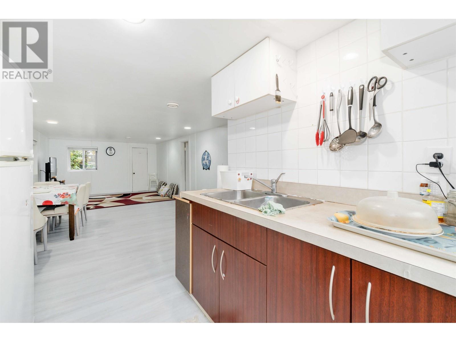 Listing Picture 34 of 38 : 453 E 47TH AVENUE, Vancouver / 溫哥華 - 魯藝地產 Yvonne Lu Group - MLS Medallion Club Member