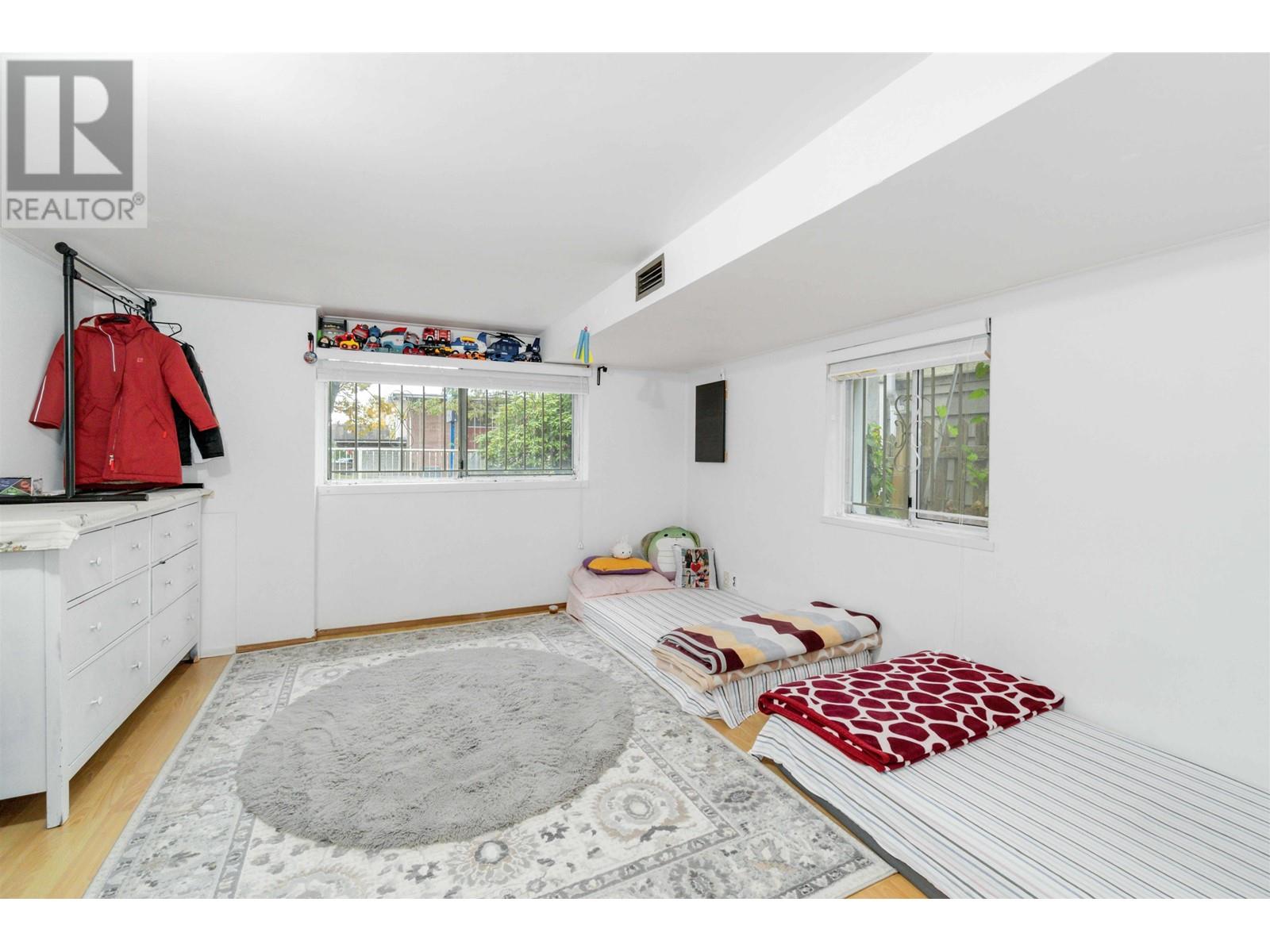 Listing Picture 24 of 38 : 453 E 47TH AVENUE, Vancouver / 溫哥華 - 魯藝地產 Yvonne Lu Group - MLS Medallion Club Member