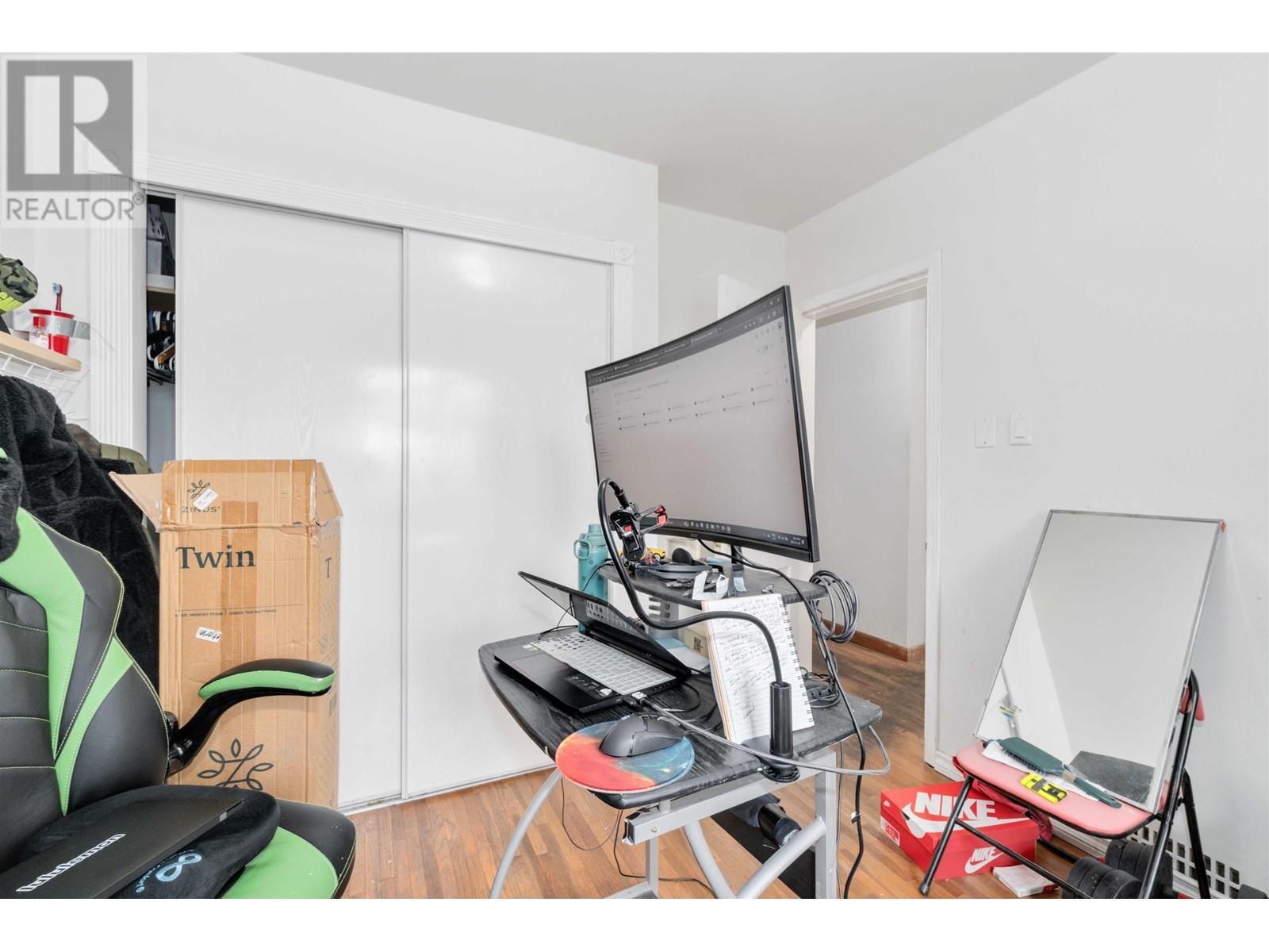 Listing Picture 15 of 38 : 453 E 47TH AVENUE, Vancouver / 溫哥華 - 魯藝地產 Yvonne Lu Group - MLS Medallion Club Member