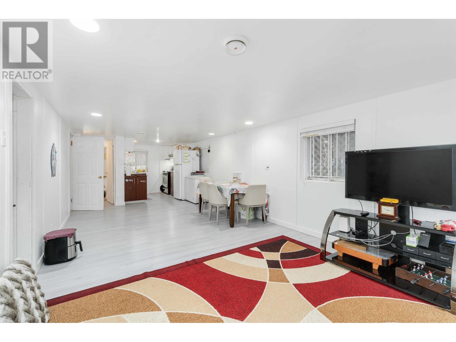 Listing Picture 30 of 38 : 453 E 47TH AVENUE, Vancouver / 溫哥華 - 魯藝地產 Yvonne Lu Group - MLS Medallion Club Member