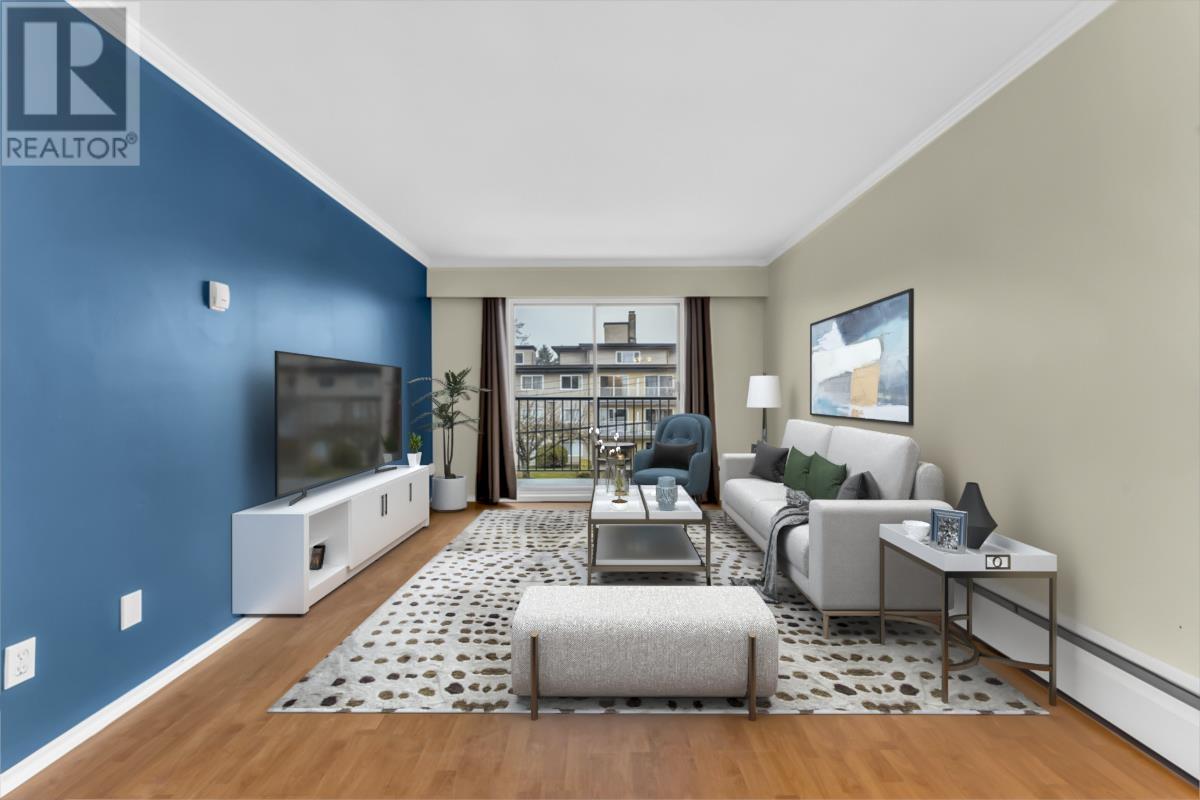 Listing Picture 3 of 18 : 302 36 E 14 AVENUE, Vancouver / 溫哥華 - 魯藝地產 Yvonne Lu Group - MLS Medallion Club Member