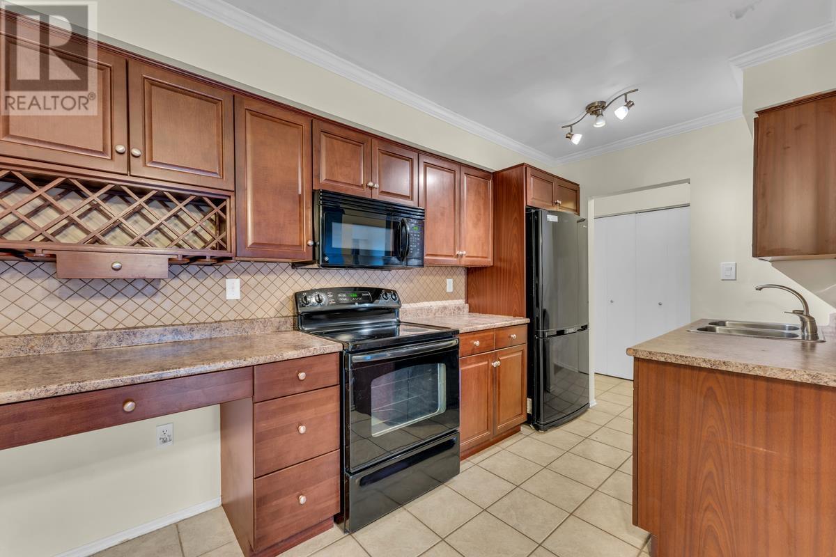 Listing Picture 8 of 18 : 302 36 E 14 AVENUE, Vancouver / 溫哥華 - 魯藝地產 Yvonne Lu Group - MLS Medallion Club Member