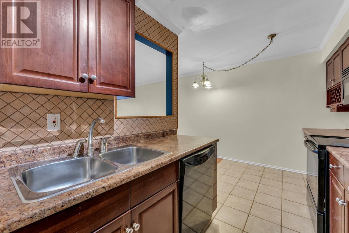 Listing Picture 9 of 18 : 302 36 E 14 AVENUE, Vancouver / 溫哥華 - 魯藝地產 Yvonne Lu Group - MLS Medallion Club Member