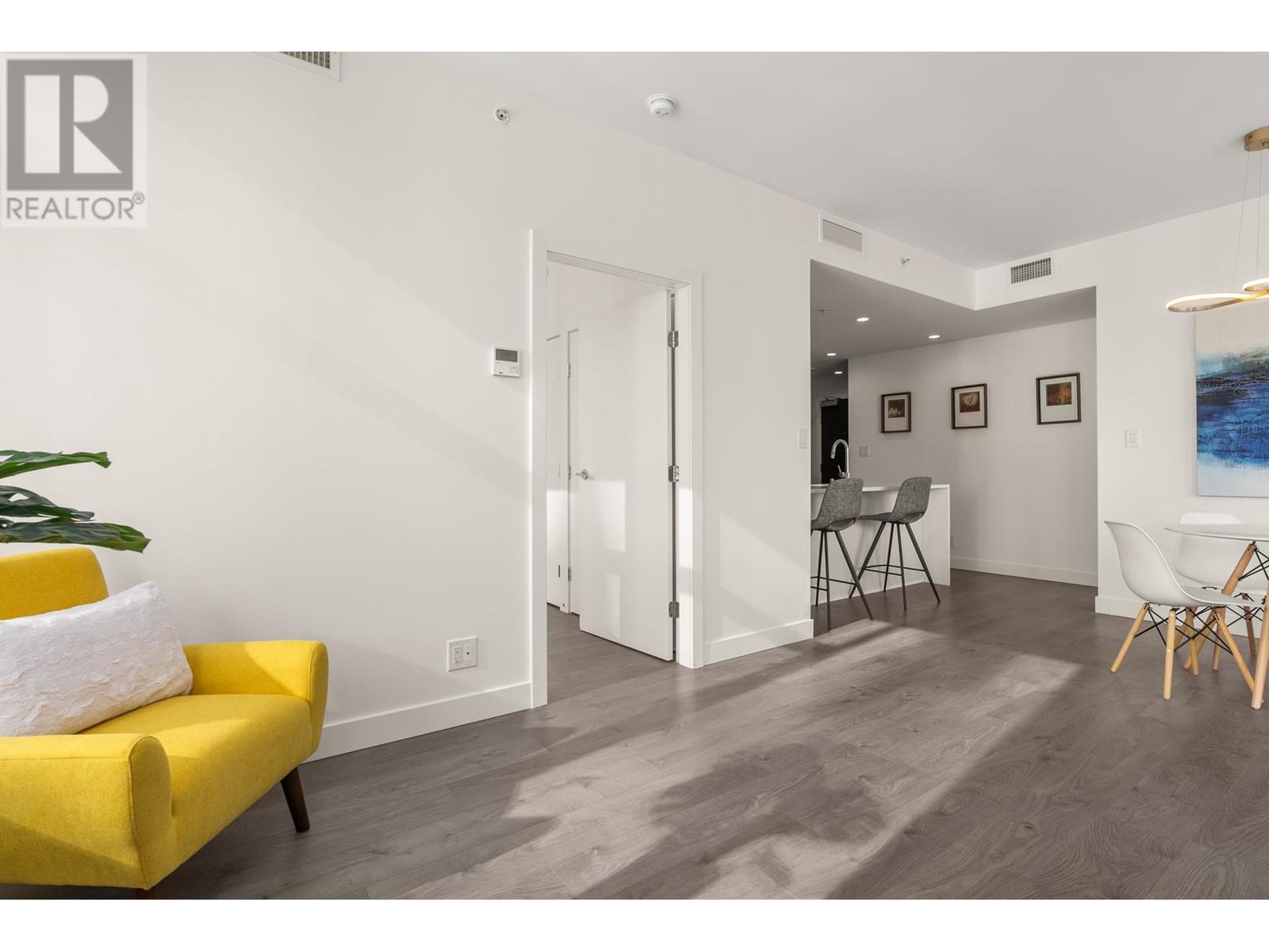 2207 5051 Imperial Street, Burnaby, British Columbia  V5J 0J3 - Photo 3 - R2965857