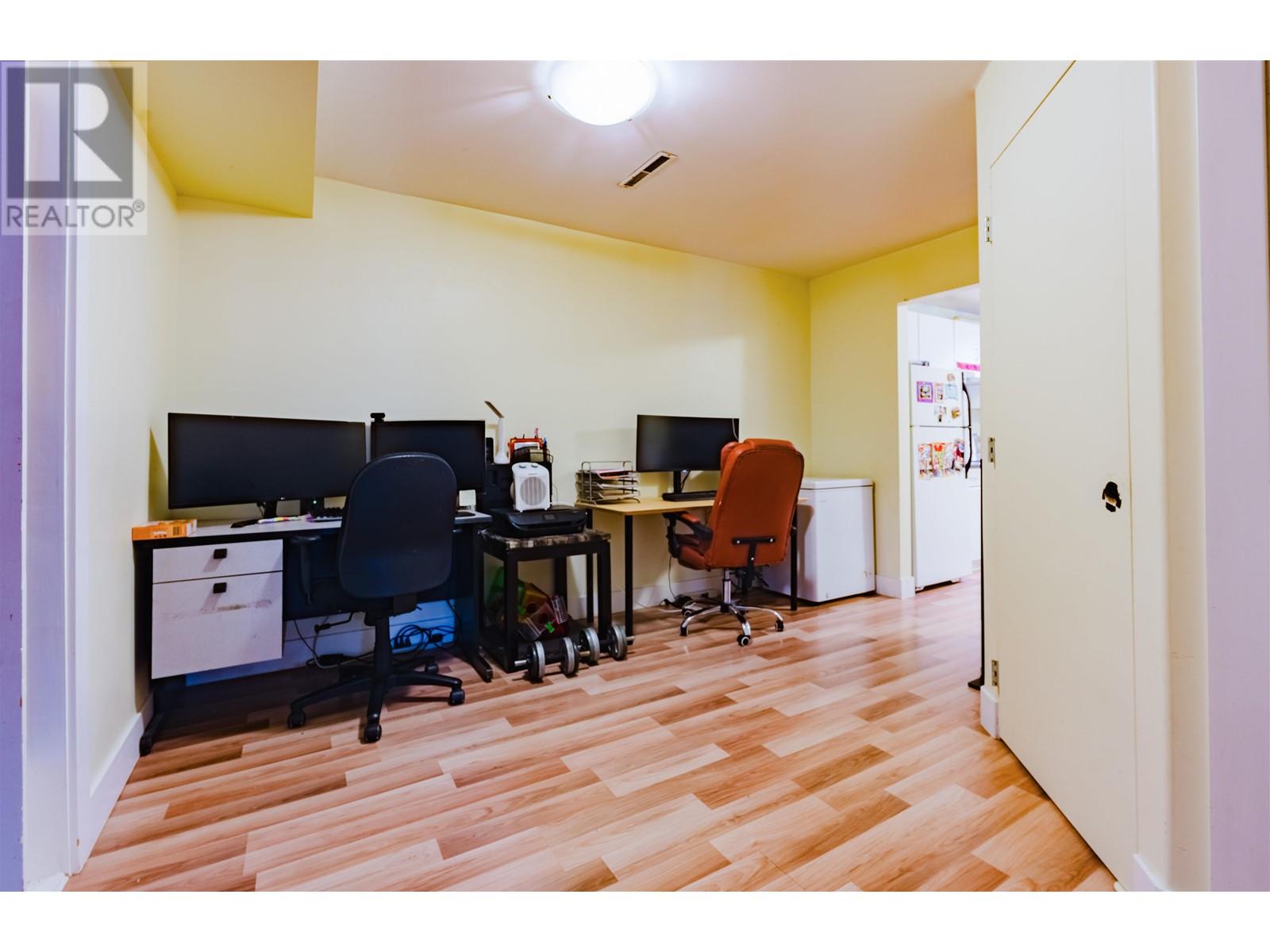 1648 Scarborough Crescent, Port Coquitlam, British Columbia  V3C 2R1 - Photo 26 - R2965565