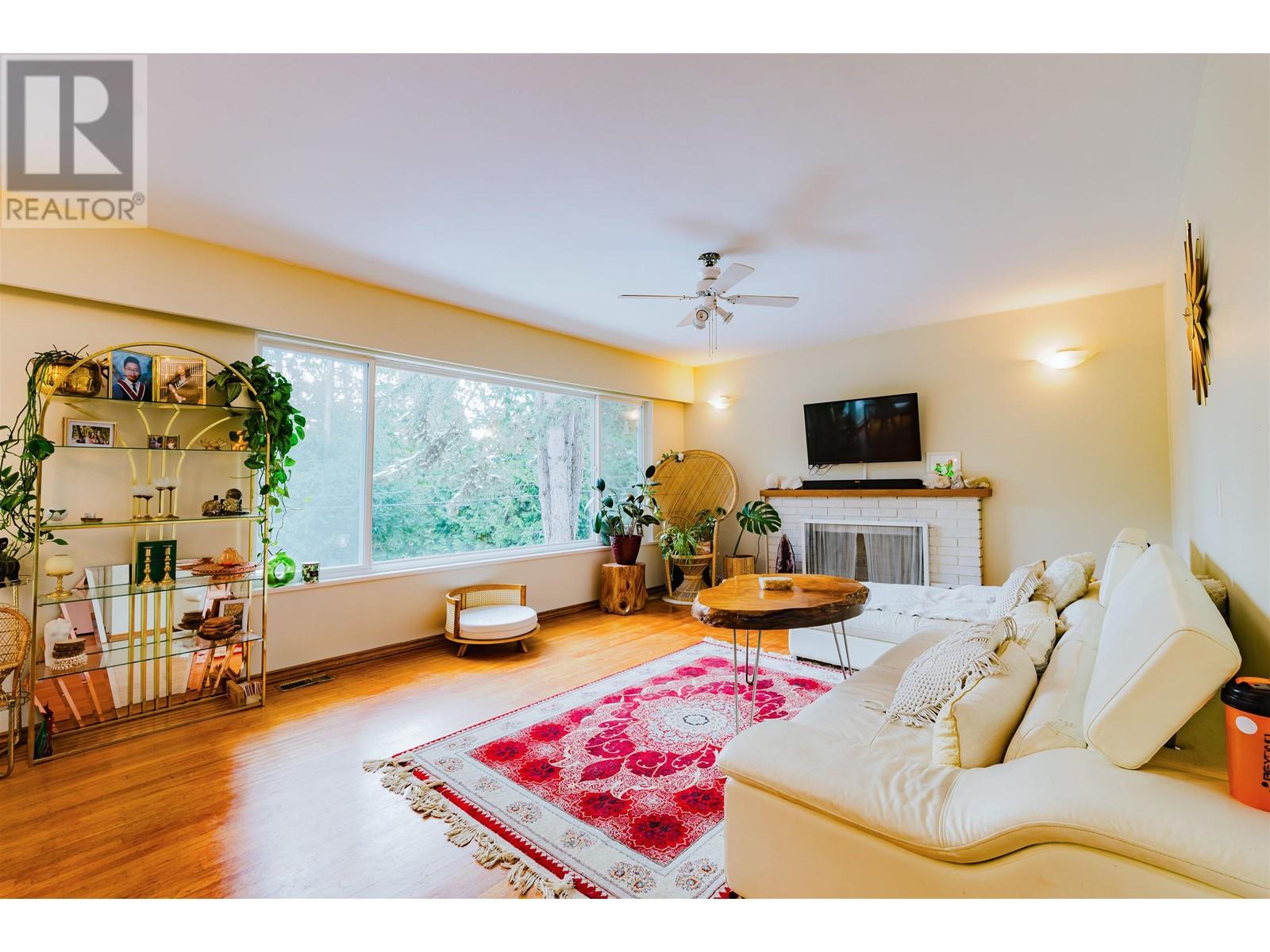 1648 Scarborough Crescent, Port Coquitlam, British Columbia  V3C 2R1 - Photo 7 - R2965565