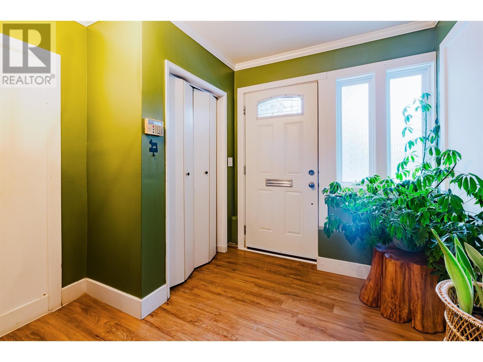 1648 Scarborough Crescent, Port Coquitlam, British Columbia  V3C 2R1 - Photo 5 - R2965565