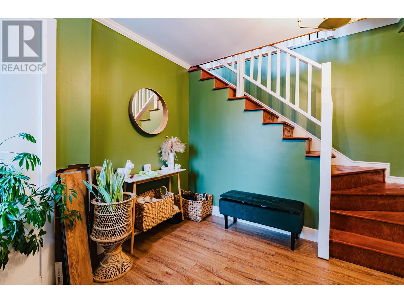 1648 Scarborough Crescent, Port Coquitlam, British Columbia  V3C 2R1 - Photo 6 - R2965565