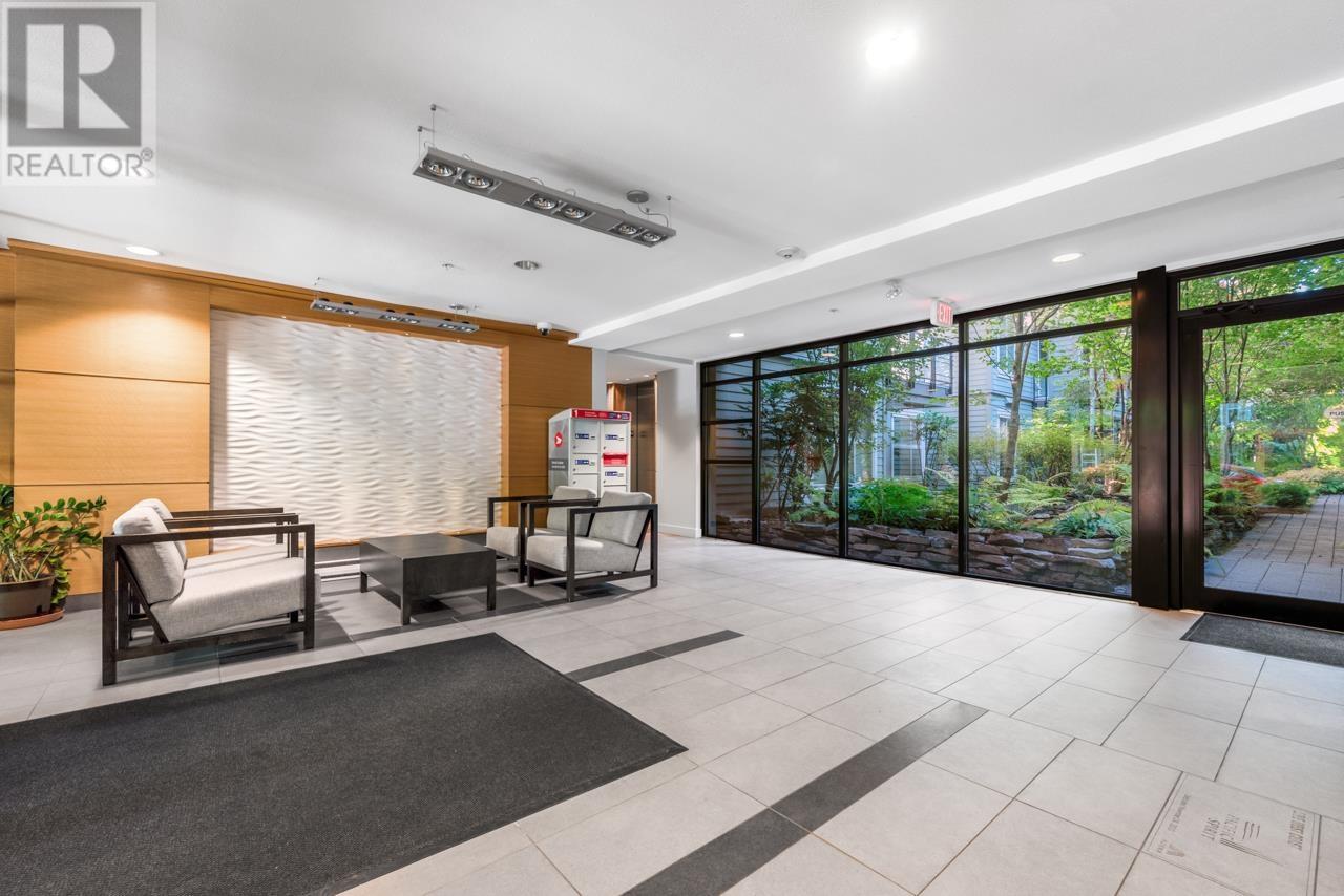 Listing Picture 18 of 19 : 301 3478 WESBROOK MALL, Vancouver / 溫哥華 - 魯藝地產 Yvonne Lu Group - MLS Medallion Club Member