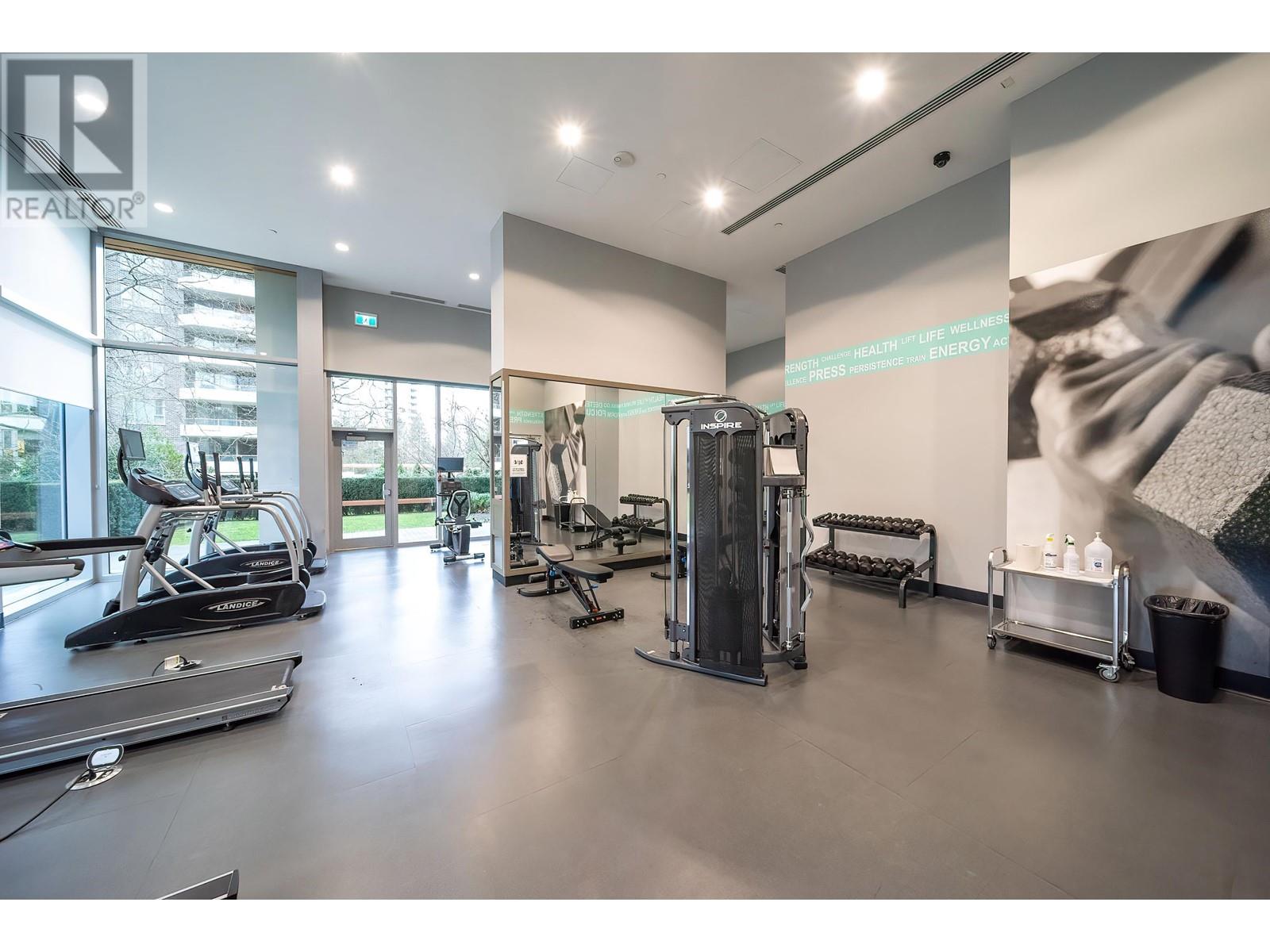 Listing Picture 14 of 15 : 902 5883 BARKER AVENUE, Burnaby / 本拿比 - 魯藝地產 Yvonne Lu Group - MLS Medallion Club Member