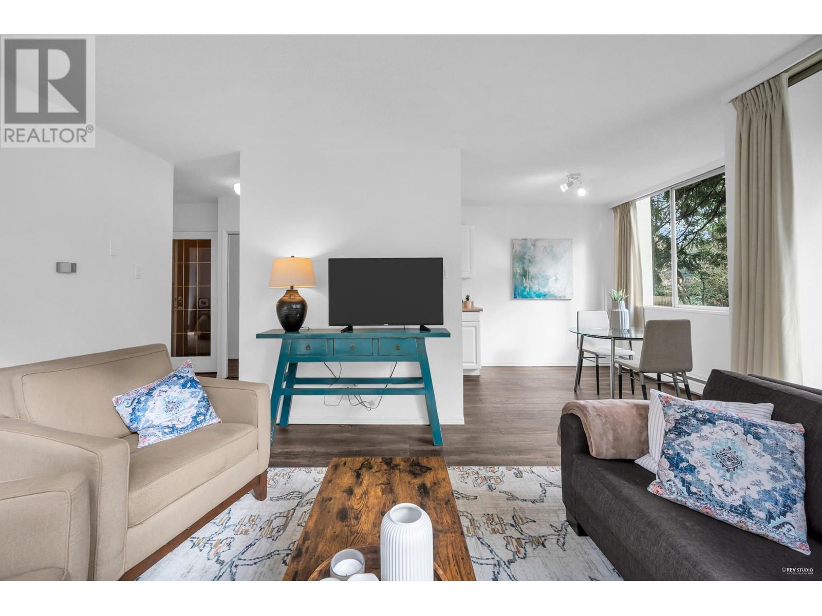 205 1785 ESQUIMALT AVENUE