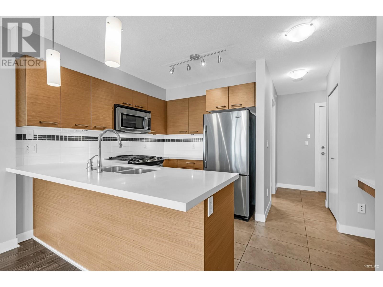 Listing Picture 6 of 28 : 3005 7090 EDMONDS STREET, Burnaby / 本拿比 - 魯藝地產 Yvonne Lu Group - MLS Medallion Club Member