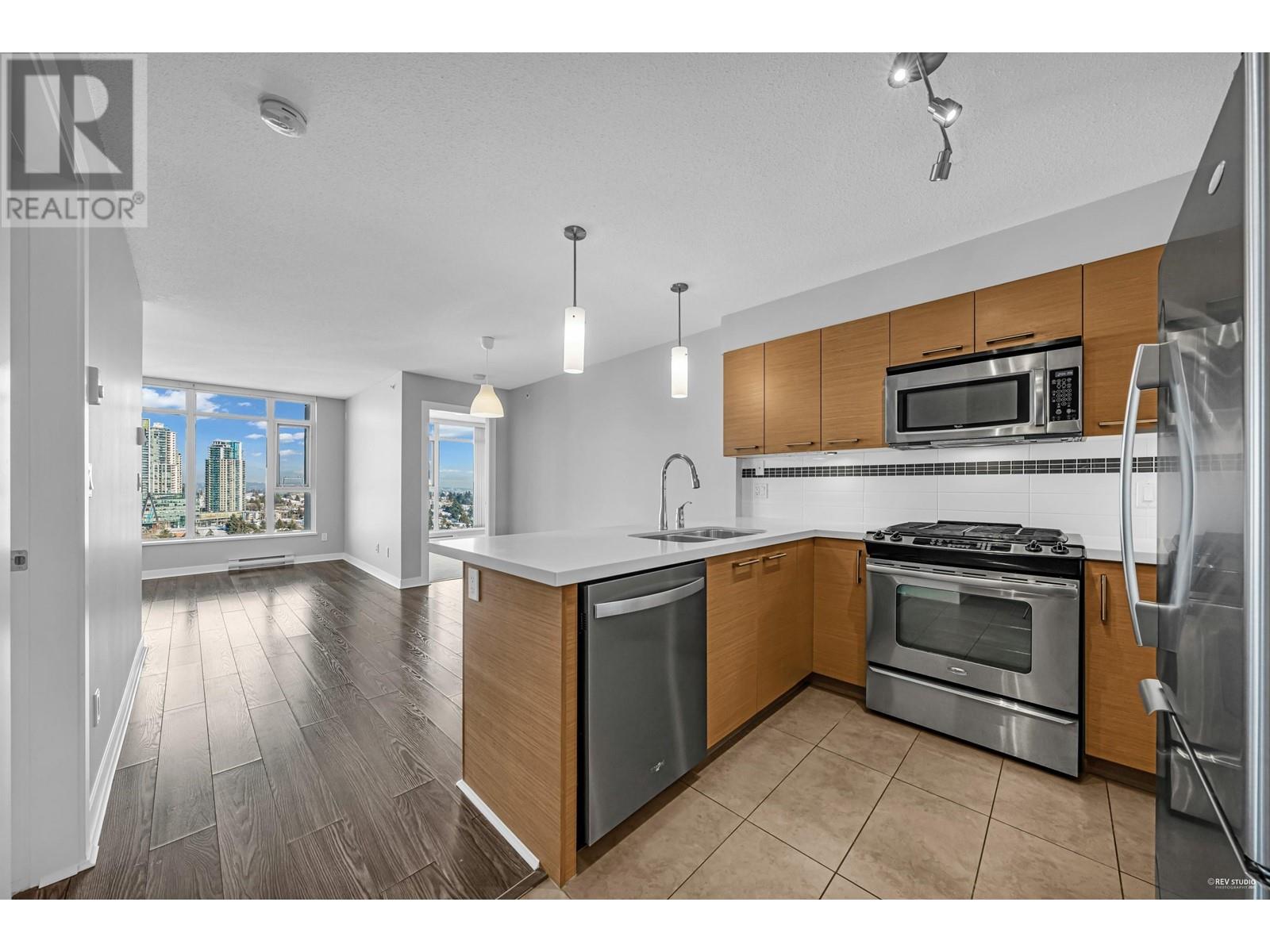 Listing Picture 5 of 28 : 3005 7090 EDMONDS STREET, Burnaby / 本拿比 - 魯藝地產 Yvonne Lu Group - MLS Medallion Club Member