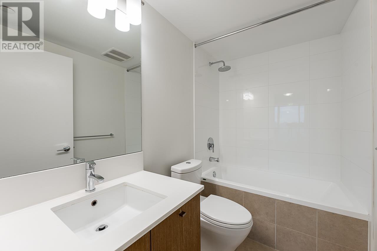 Listing Picture 12 of 26 : 703 6951 ELMBRIDGE WAY, Richmond / 烈治文 - 魯藝地產 Yvonne Lu Group - MLS Medallion Club Member