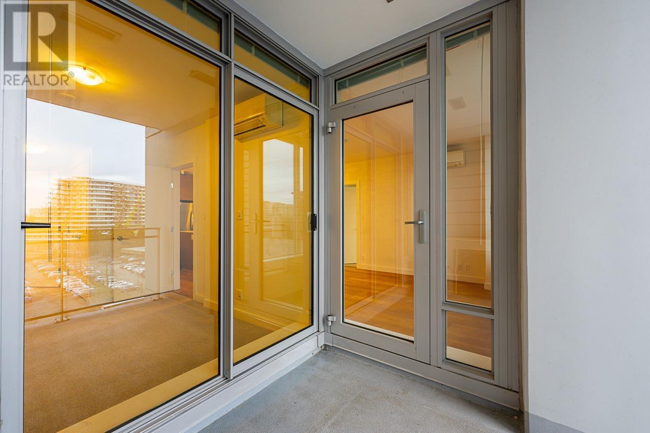 Listing Picture 20 of 26 : 703 6951 ELMBRIDGE WAY, Richmond / 烈治文 - 魯藝地產 Yvonne Lu Group - MLS Medallion Club Member