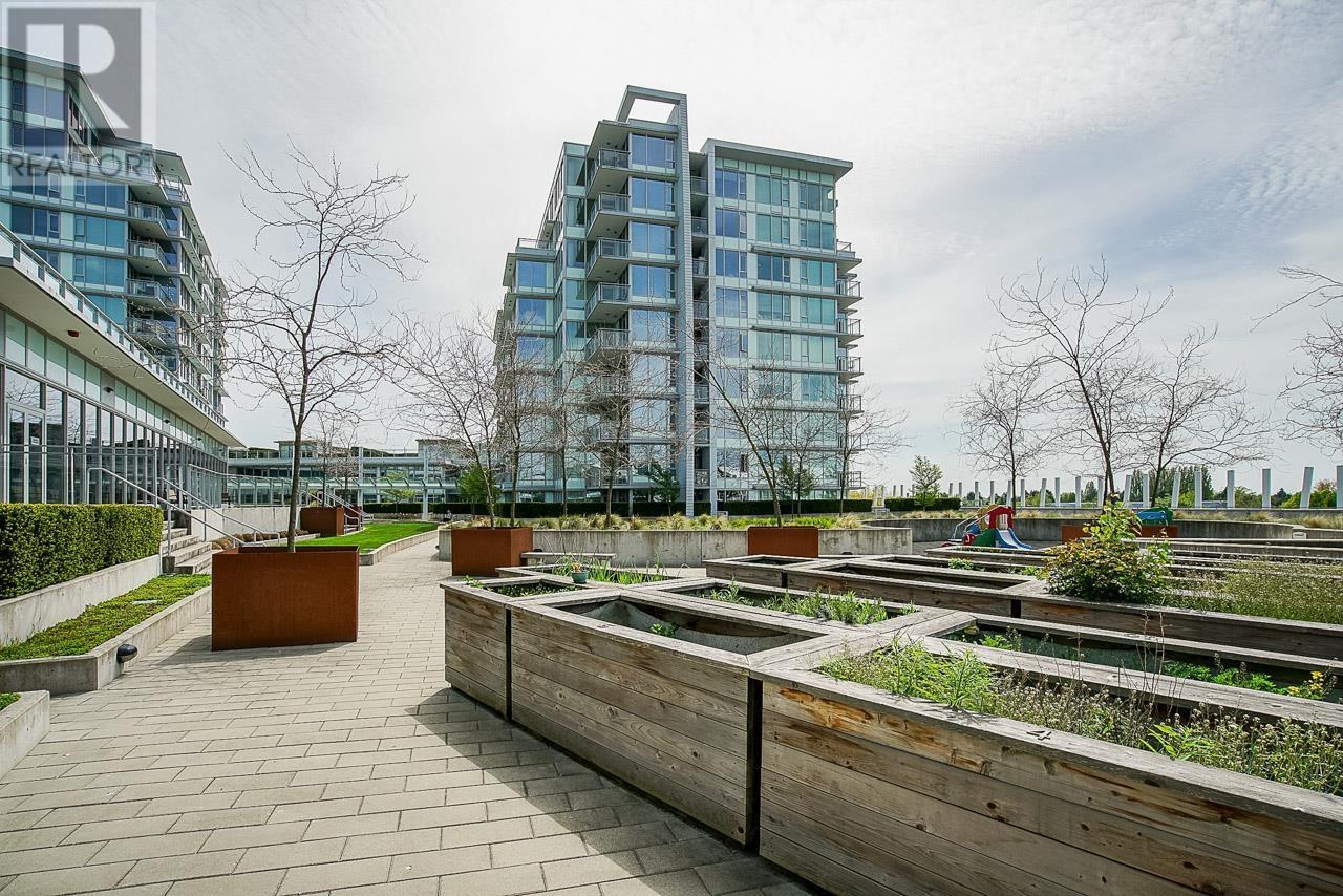 Listing Picture 22 of 26 : 703 6951 ELMBRIDGE WAY, Richmond / 烈治文 - 魯藝地產 Yvonne Lu Group - MLS Medallion Club Member