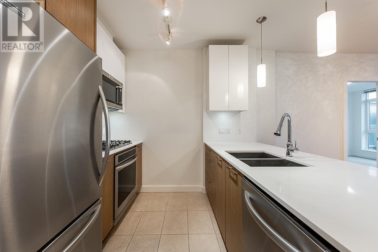 Listing Picture 4 of 26 : 703 6951 ELMBRIDGE WAY, Richmond / 烈治文 - 魯藝地產 Yvonne Lu Group - MLS Medallion Club Member