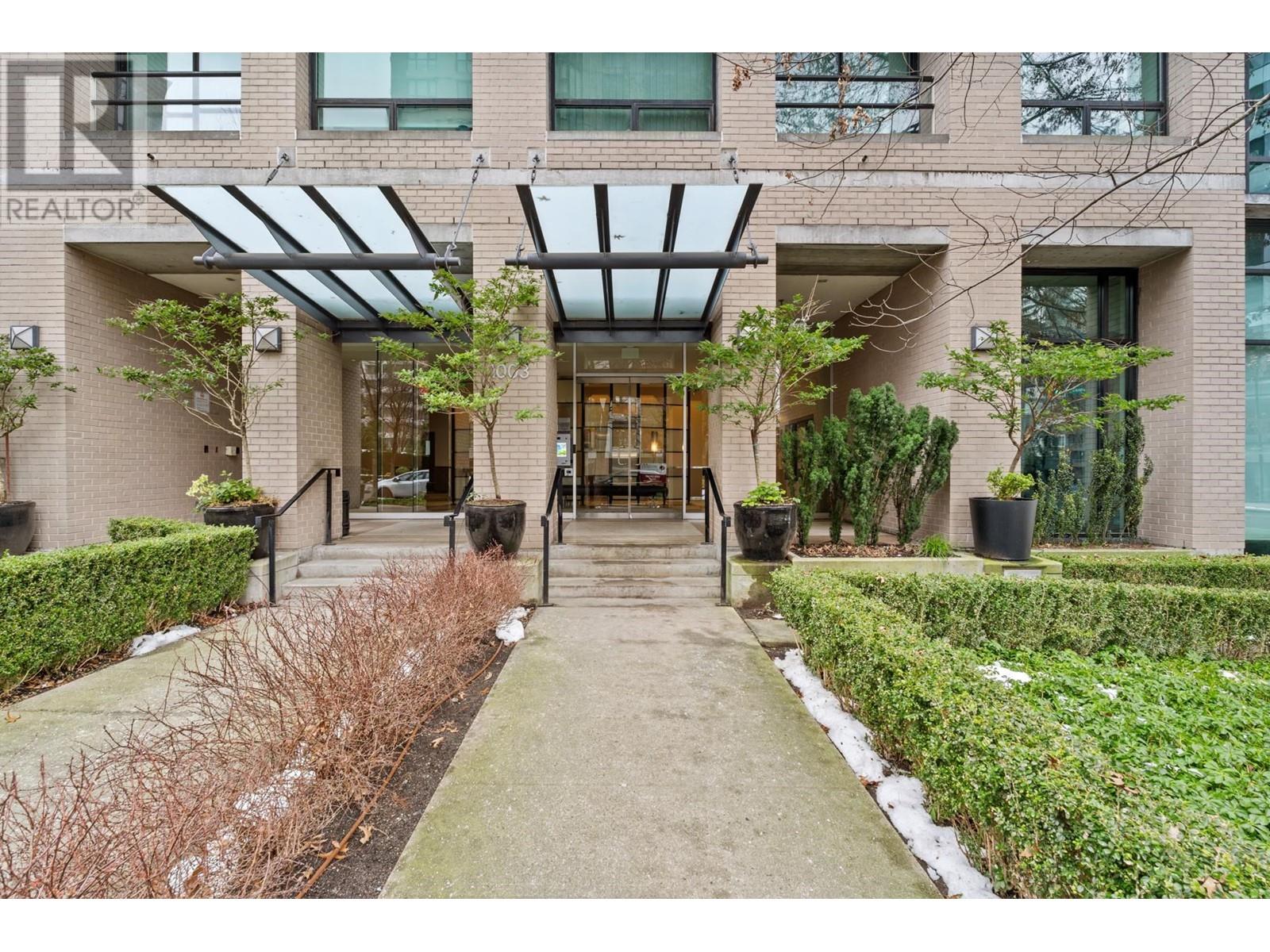 1307 1003 Burnaby Street, Vancouver, British Columbia  V6E 4R7 - Photo 1 - R2965902