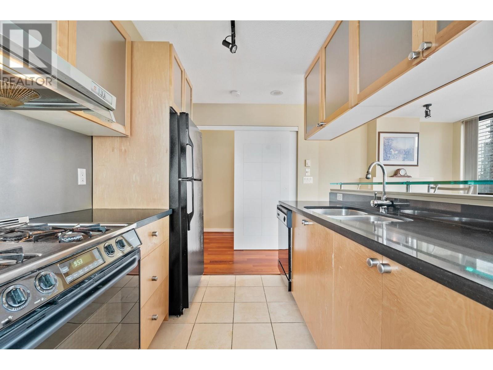 1307 1003 Burnaby Street, Vancouver, British Columbia  V6E 4R7 - Photo 11 - R2965902