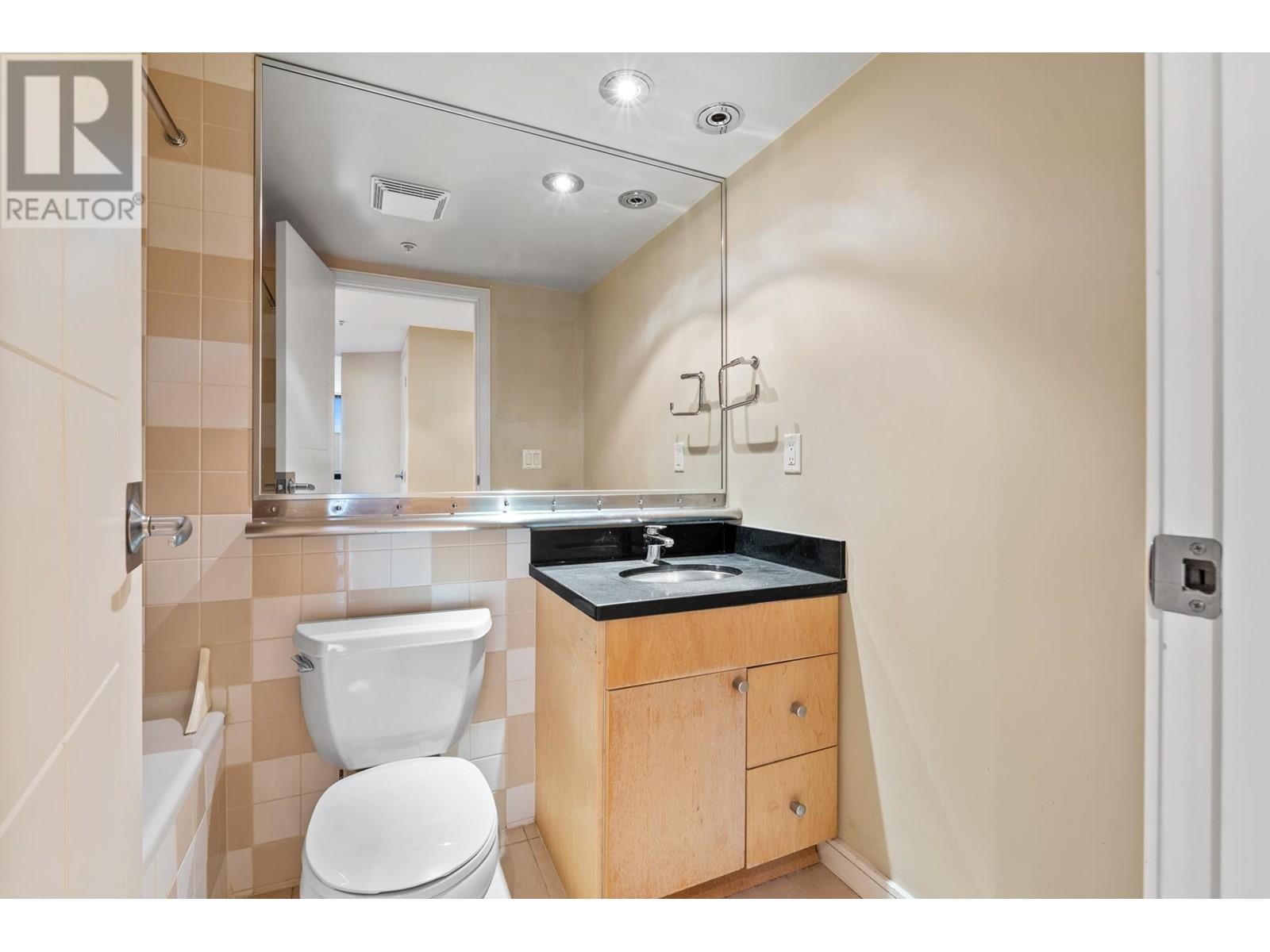 1307 1003 Burnaby Street, Vancouver, British Columbia  V6E 4R7 - Photo 14 - R2965902