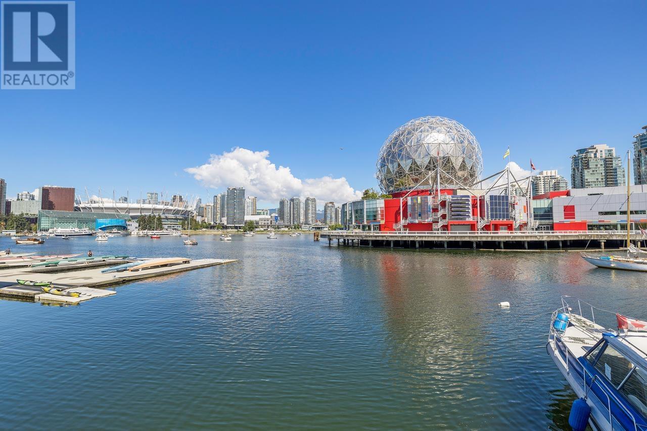 Listing Picture 28 of 34 : 809 159 W 2ND AVENUE, Vancouver / 溫哥華 - 魯藝地產 Yvonne Lu Group - MLS Medallion Club Member