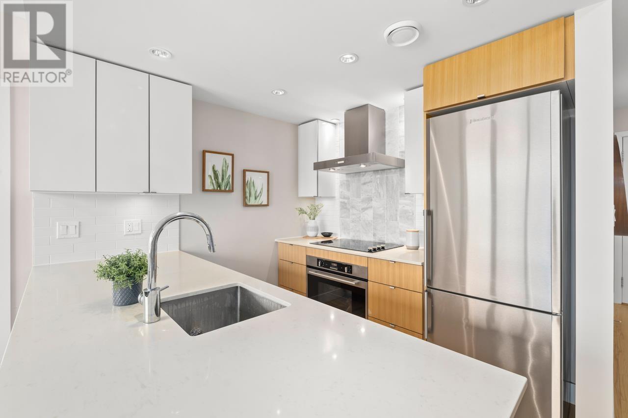 Listing Picture 7 of 34 : 809 159 W 2ND AVENUE, Vancouver / 溫哥華 - 魯藝地產 Yvonne Lu Group - MLS Medallion Club Member