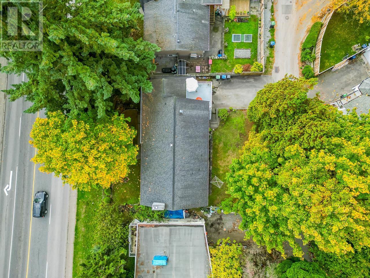 Property at 57 E EIGHTH AVENUE image 2