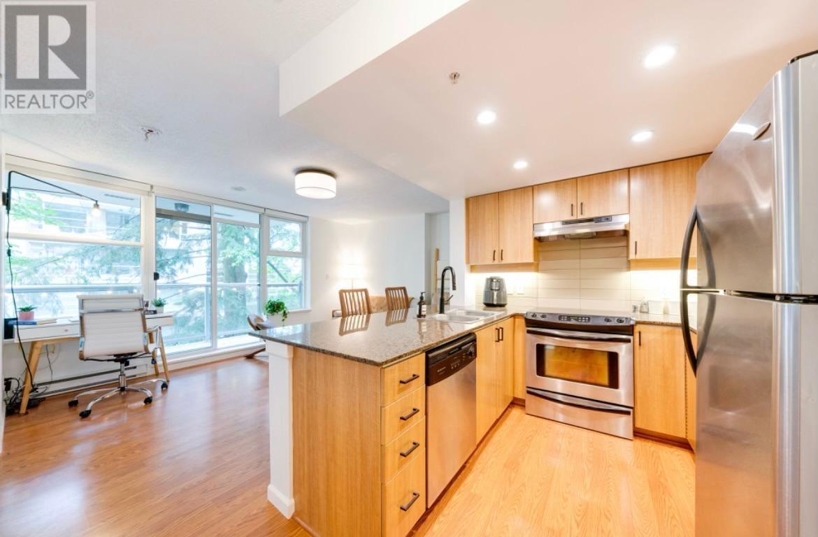 210 9262 University Crescent, Burnaby, British Columbia  V5A 4X9 - Photo 4 - R2965907