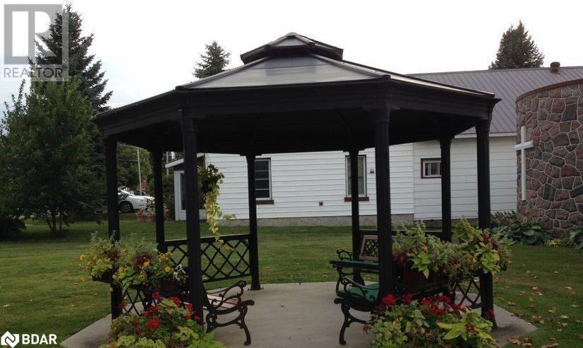 39 Poyntz Street, Penetanguishene, Ontario  L9M 1N5 - Photo 3 - 40681159