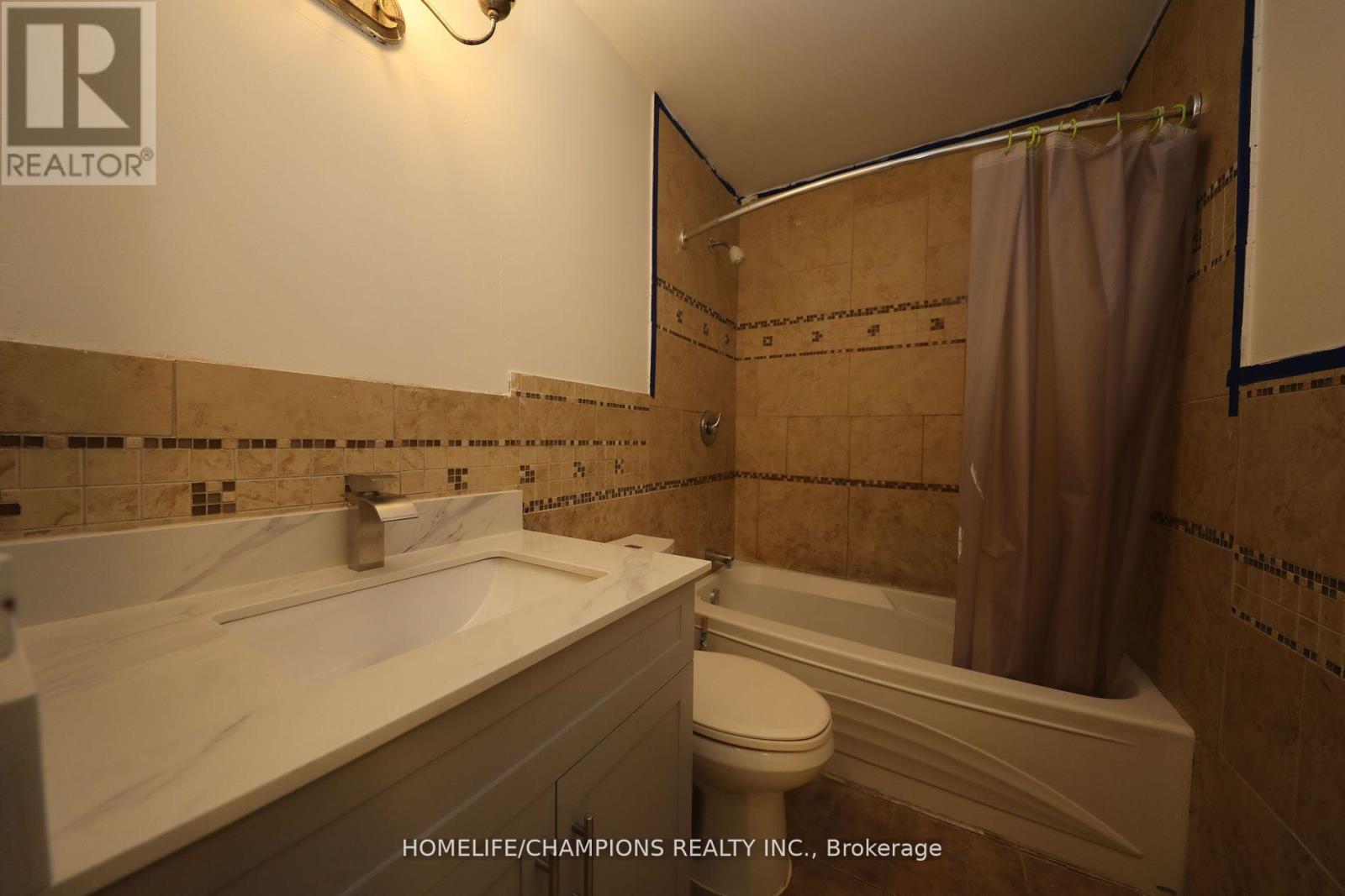 Property at 2026 - 100 MORNELLE COURT image 5