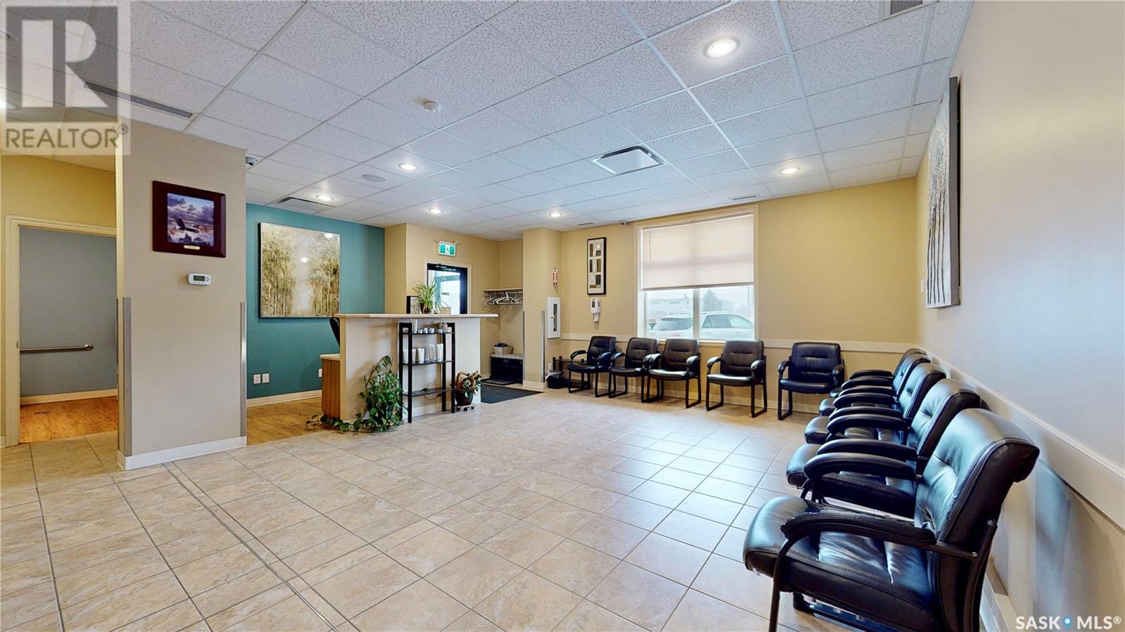 400 Dewdney Avenue, Regina, Saskatchewan  S4N 0E9 - Photo 2 - SK995702