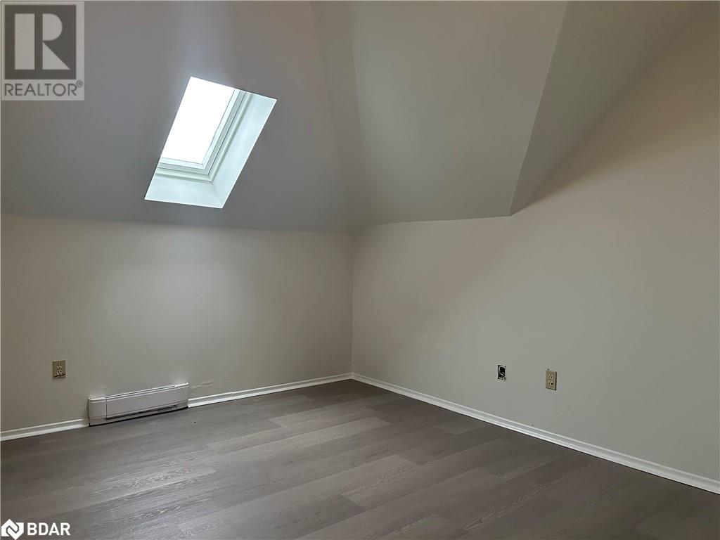 105 Collier Street, Barrie, Ontario  L4M 1H2 - Photo 5 - 40697661