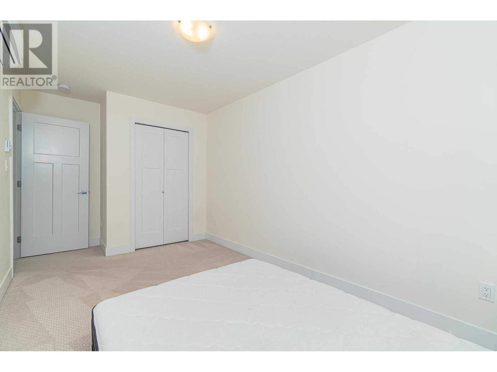 Listing Picture 27 of 36 : 17 9680 ALEXANDRA ROAD, Richmond / 烈治文 - 魯藝地產 Yvonne Lu Group - MLS Medallion Club Member