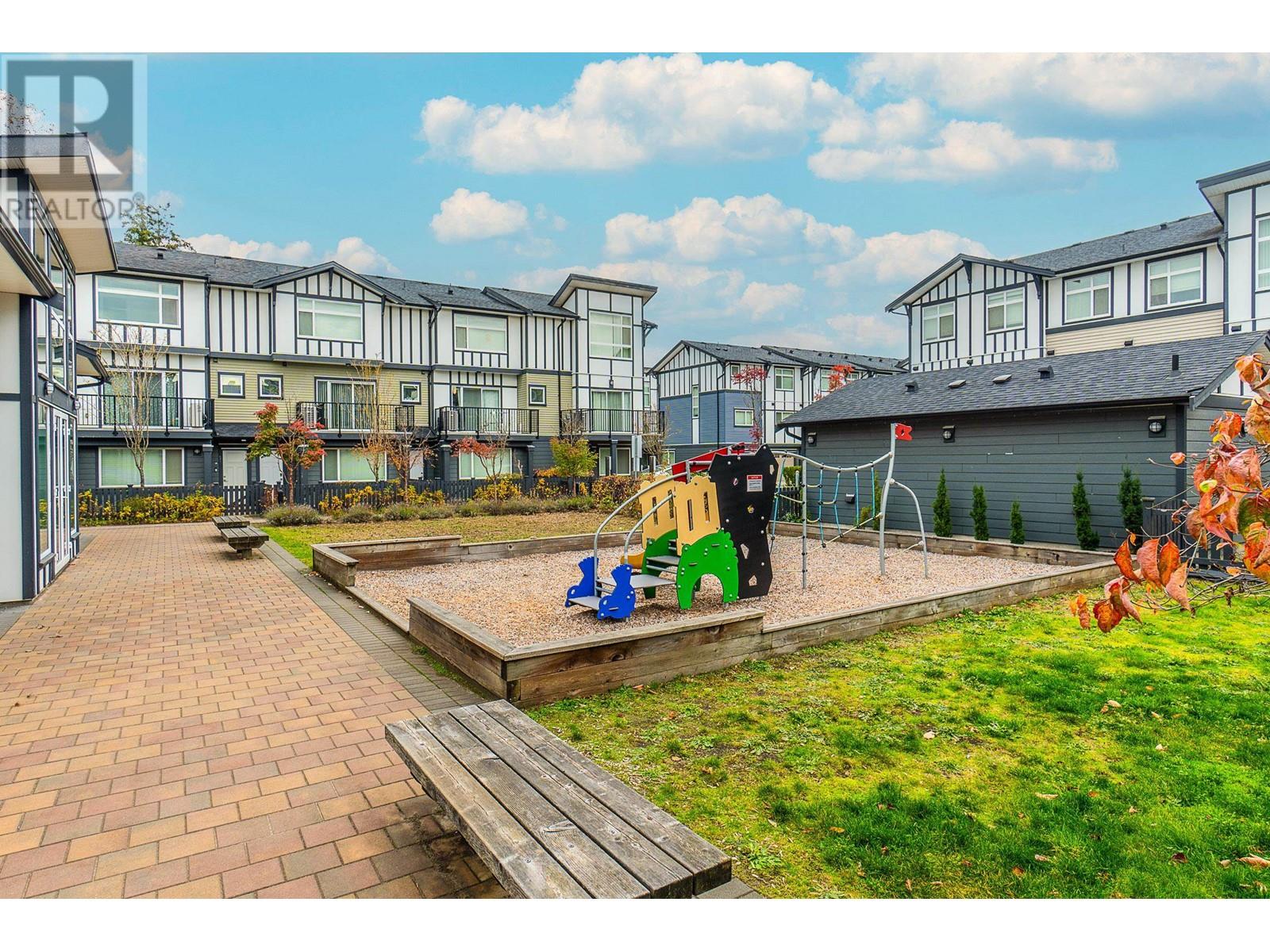 Listing Picture 28 of 36 : 17 9680 ALEXANDRA ROAD, Richmond / 烈治文 - 魯藝地產 Yvonne Lu Group - MLS Medallion Club Member